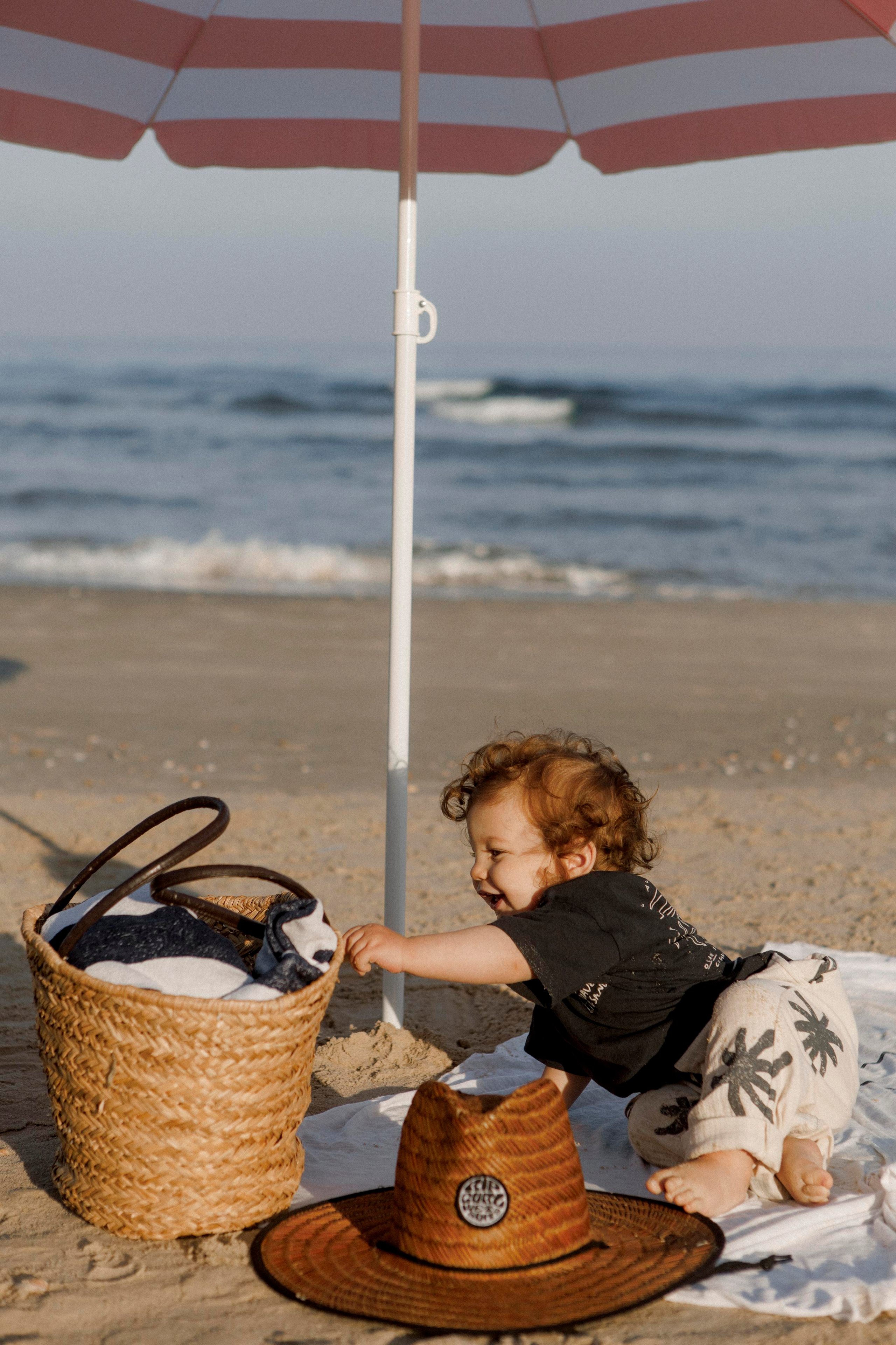 First birthday near the sea (sunrise). Wedding and family photographer