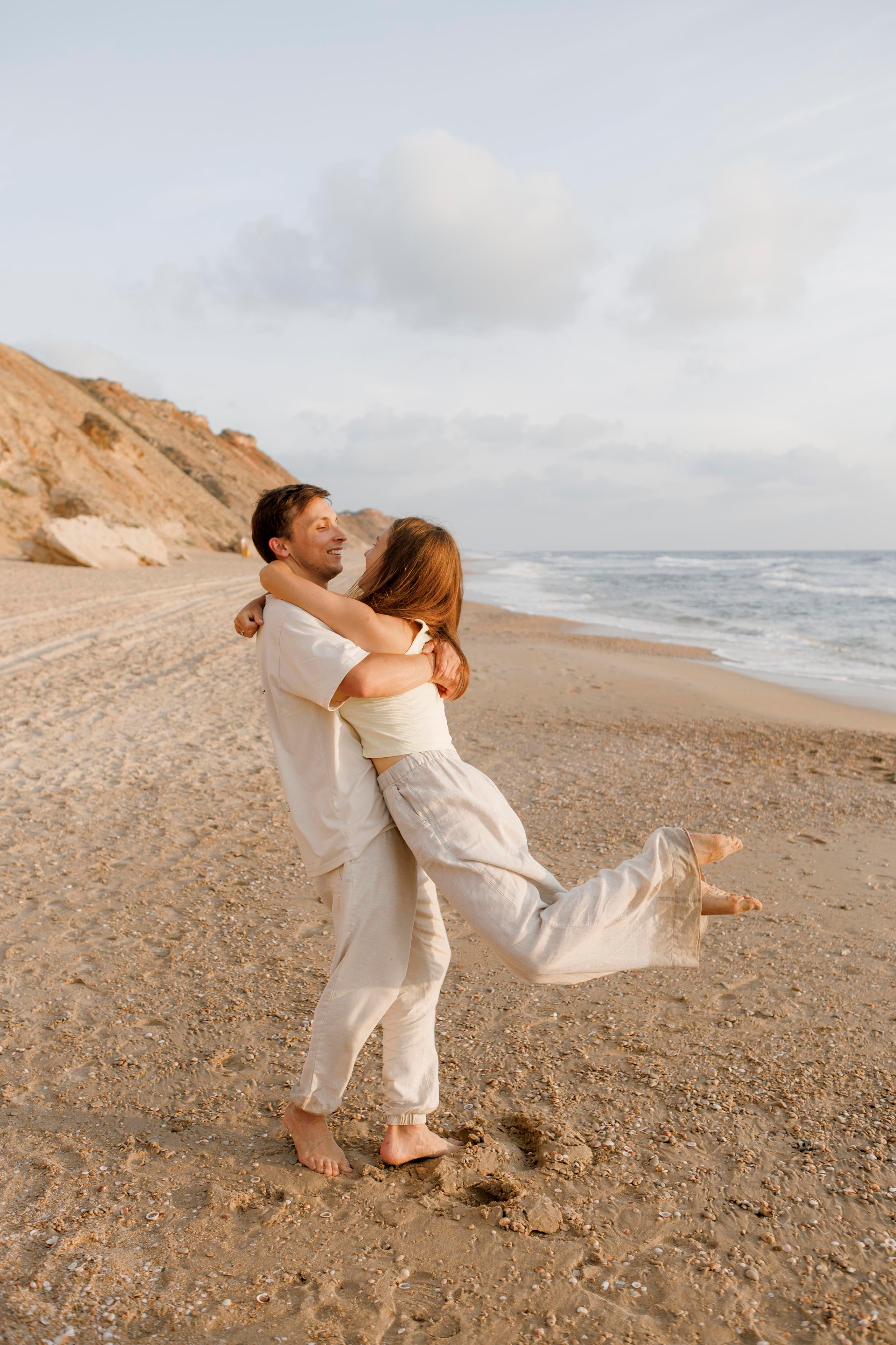 Family photoshoot near the sea (sunset). Главная