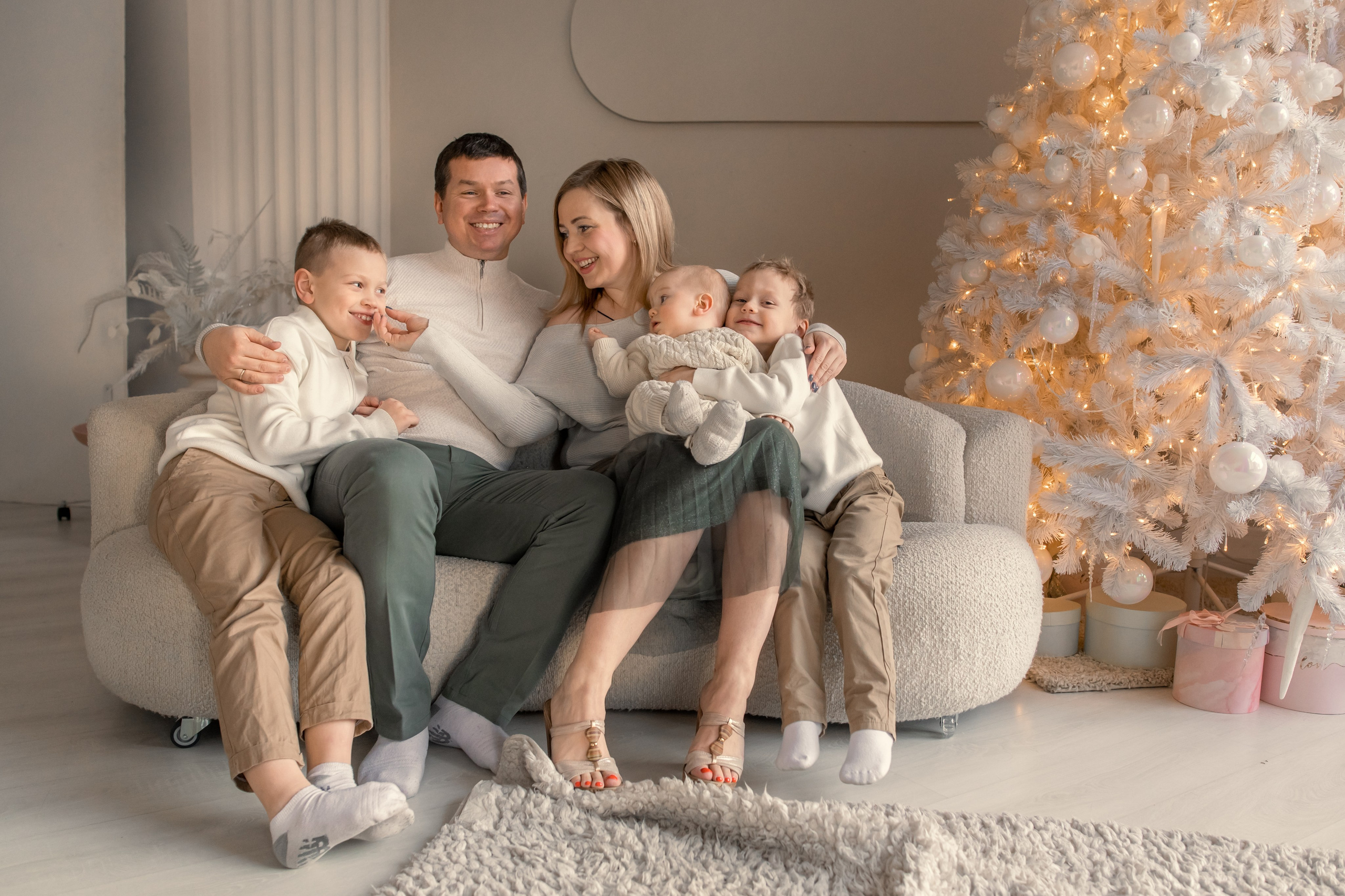 Студийные съёмки, портфолио. Фотограф на крещение и венчание, семейный фотограф в Санкт-Петербурге