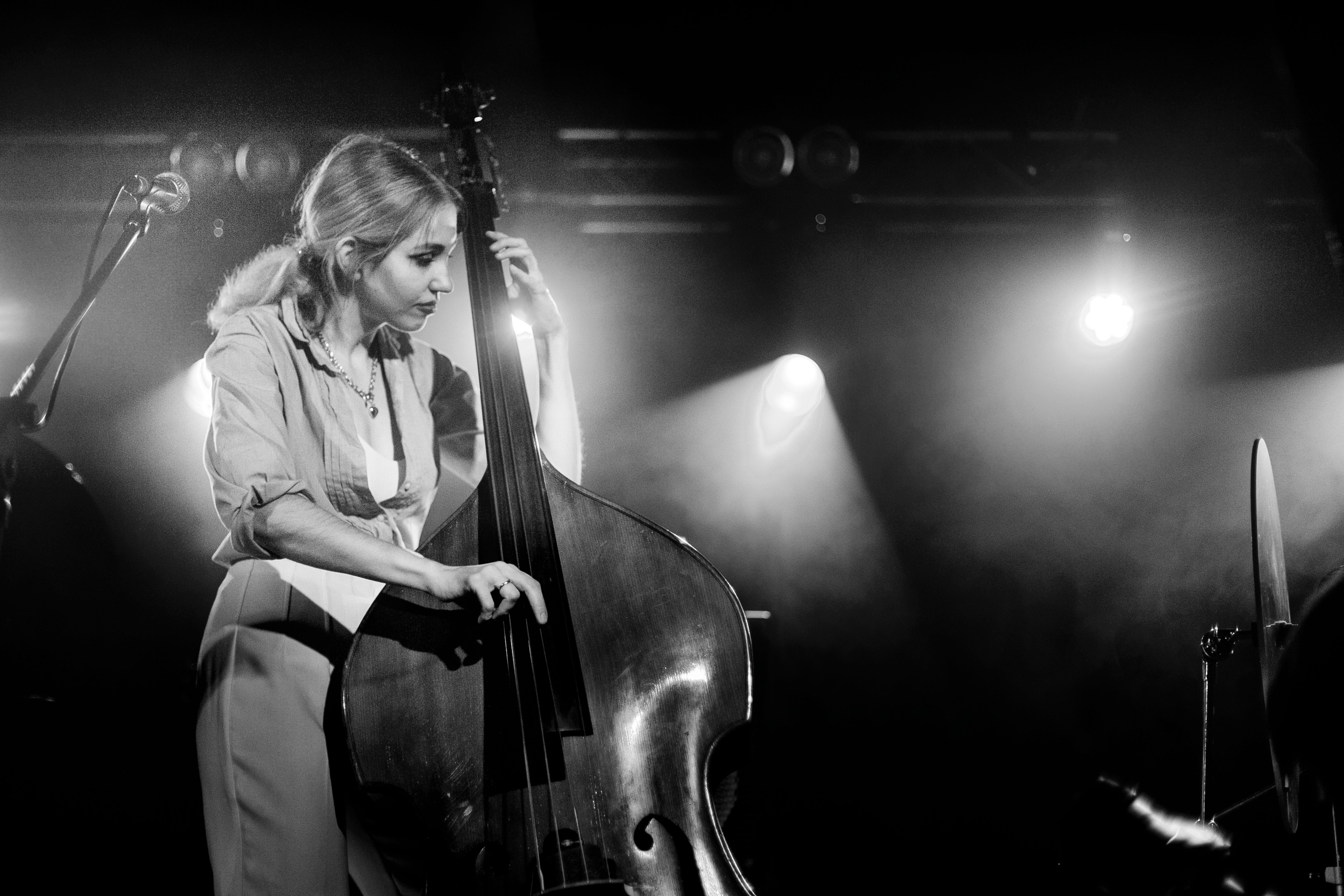 Фотосъемка концерта Дарьи Шорр в клубе Алексея Козлова. Репортажный фотограф Борис Геер