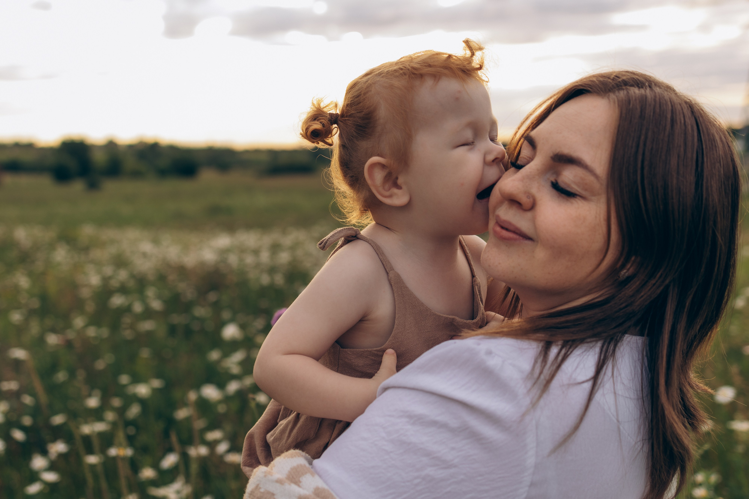 Мира и ромашки