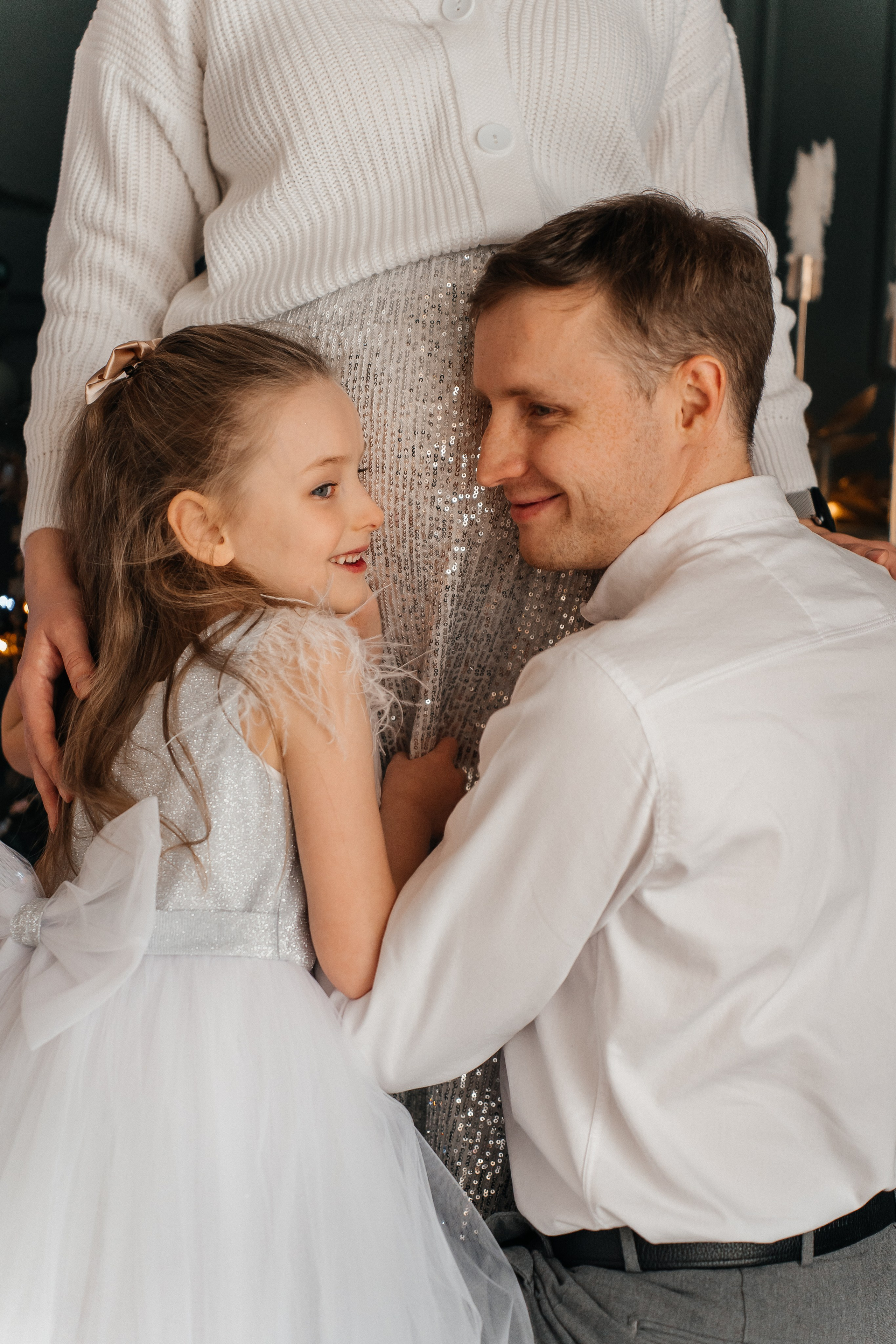 Новогодняя. Для тех, кто не ждёт удачи, а создаёт её. Каждая фотосессия — это твой момент, твой стиль, твой успех. 📸