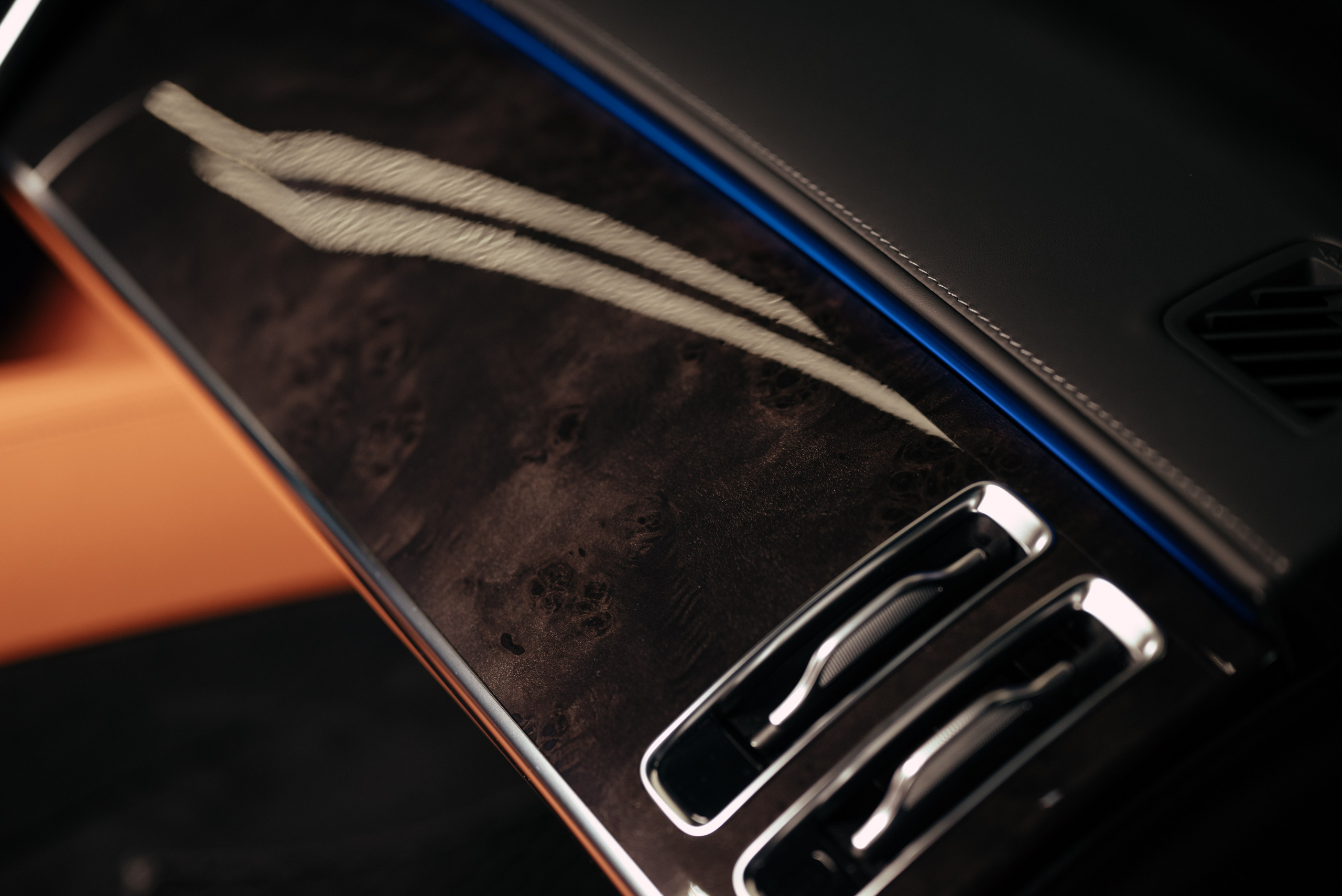 Mercedes Maybach v12 Black. DeLorein