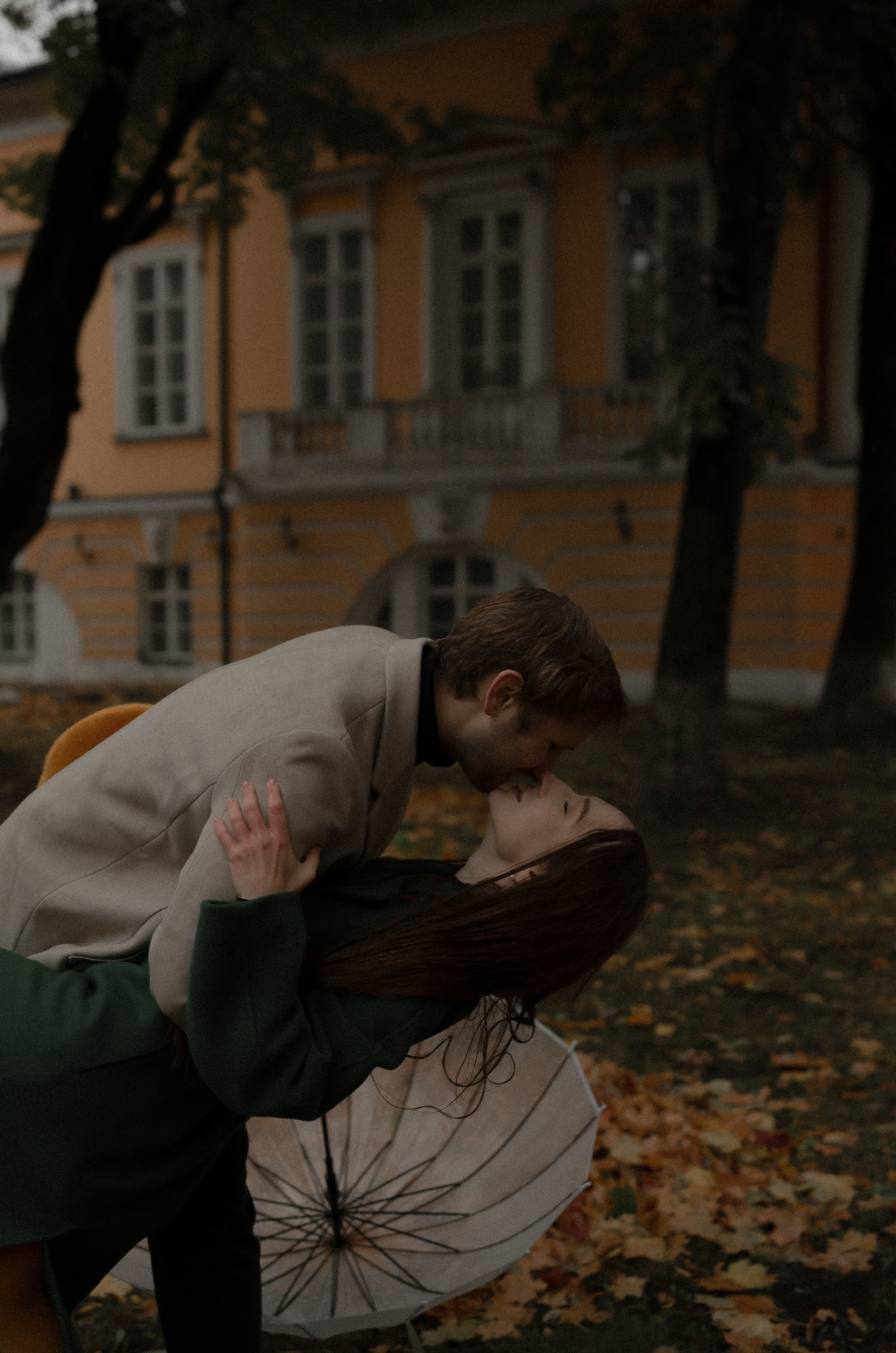 «Под звуки дождя». Твой проводник в мир ушедших эпох, романтики и женственности