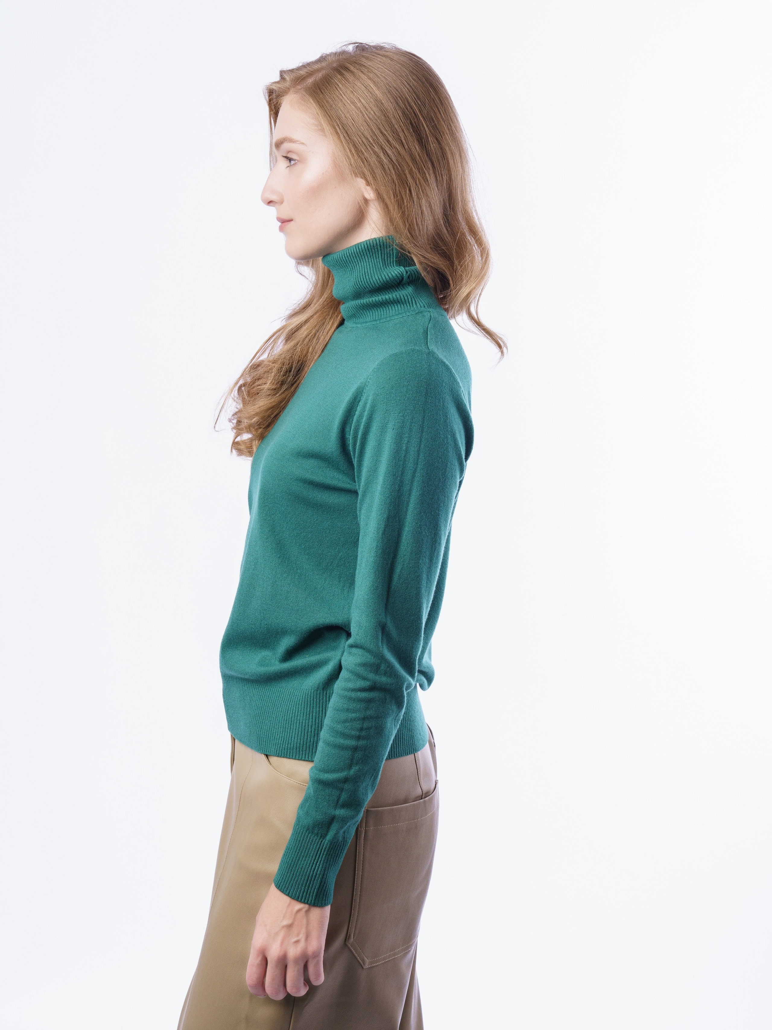 Водолазки, модель Мария и Елена. KED Production — продакшн из СПб. Создаём фото, видео и контент, который помогает брендам и селлерам продавать больше