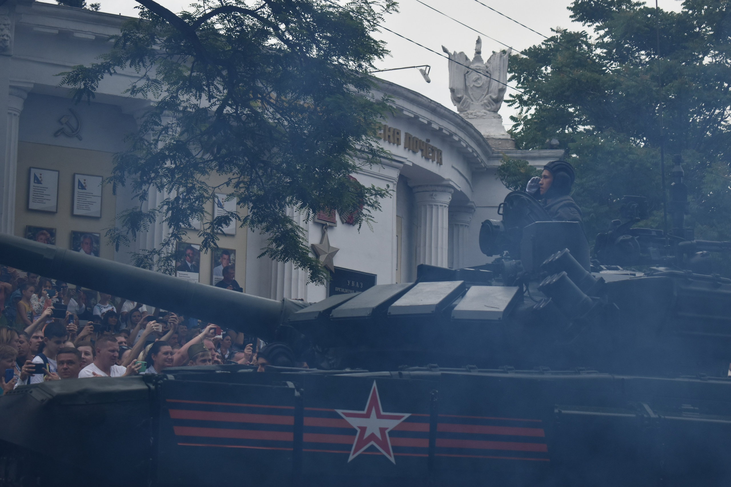 Парад Победы. Фотограф-ретушер в Крыму Юля Лобурец