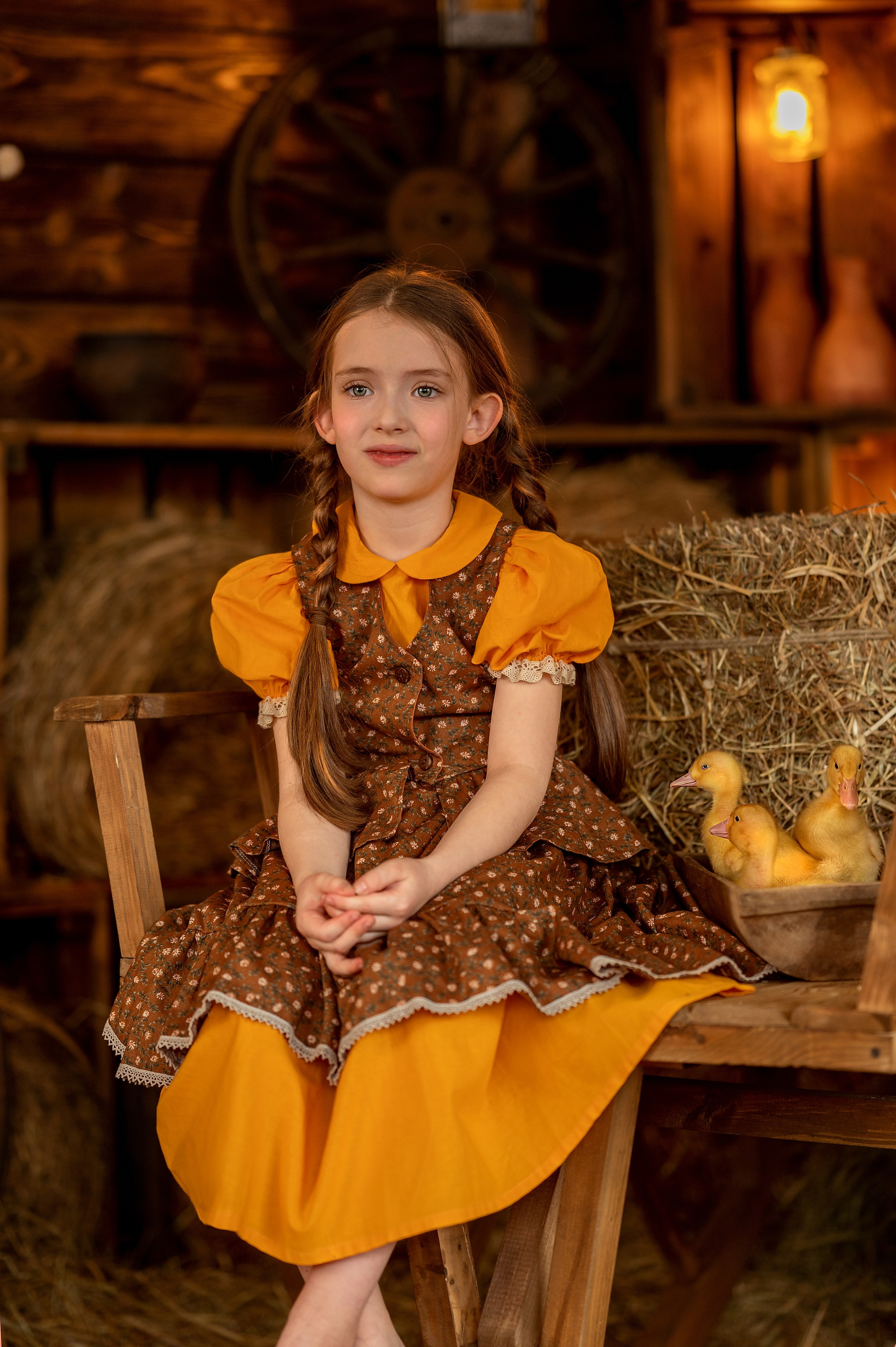 Фотосессия на сеновале Леонардо студия. Детский и семейный фотограф г. Москва Оксана Катаджи