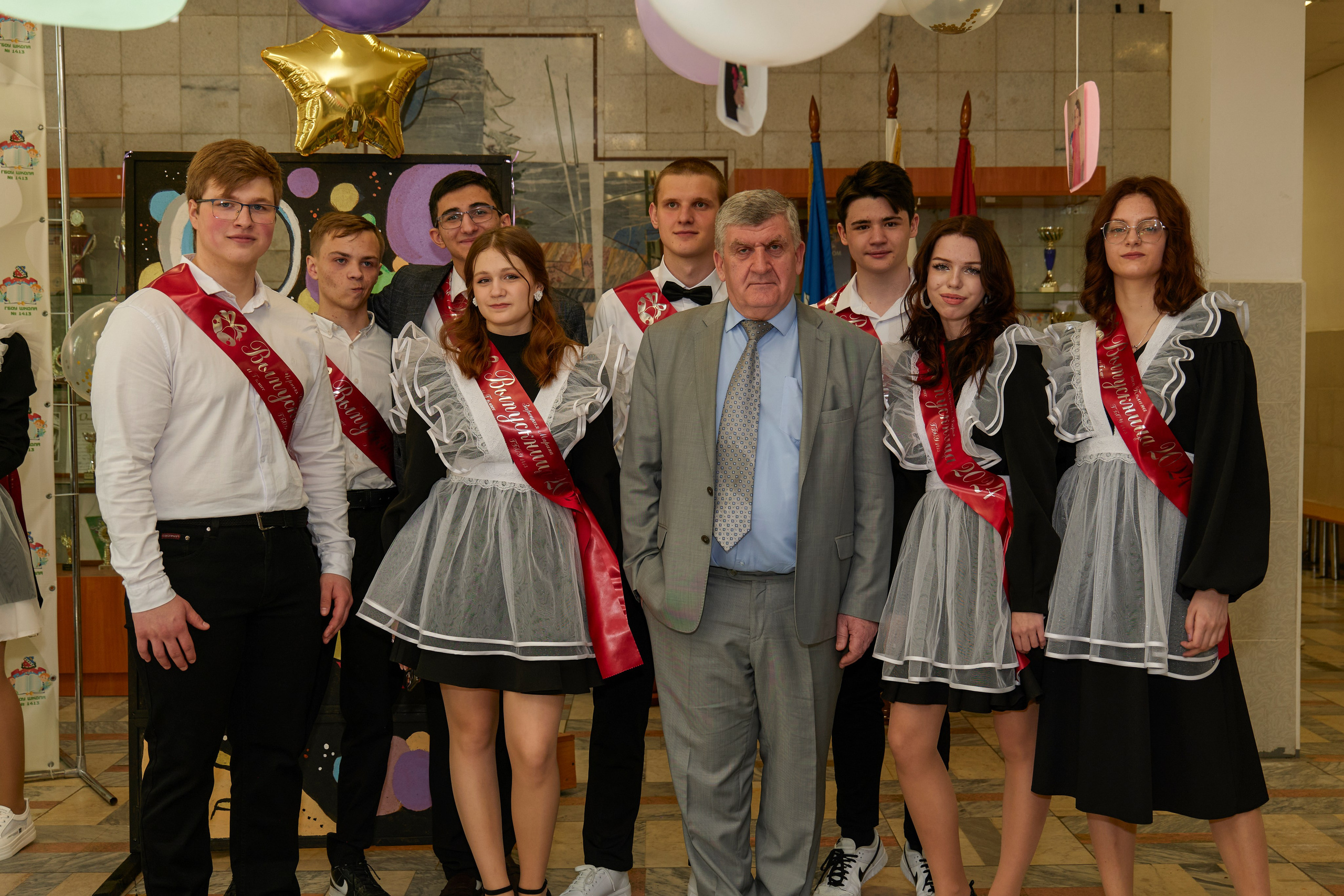 Последний звонок школа 1413. Детский и семейный фотограф г. Москва Оксана Катаджи