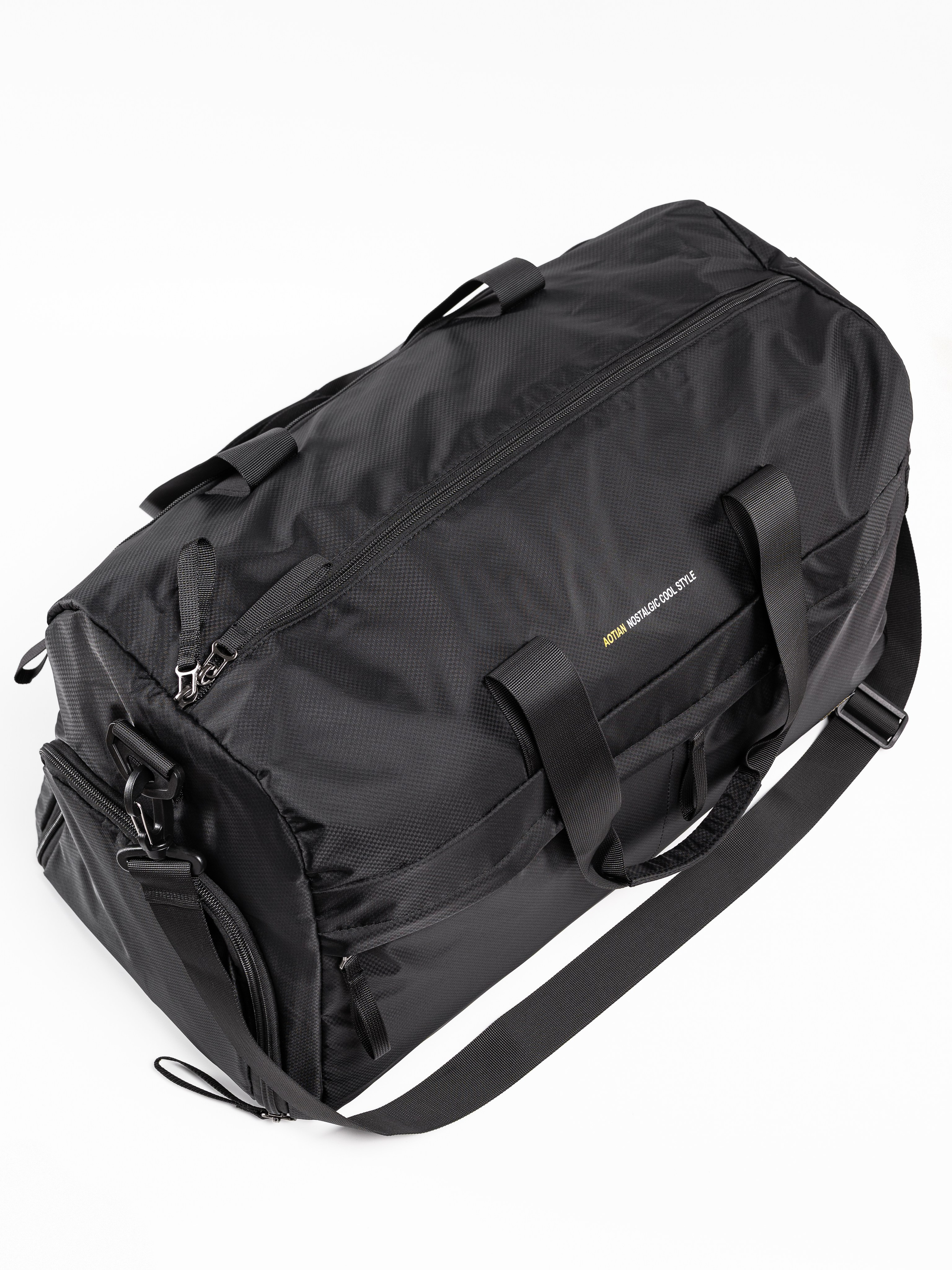 Сумки спортивные предметка. Предметный фотограф, фото для маркетплейсов Пятигорск, КМВ