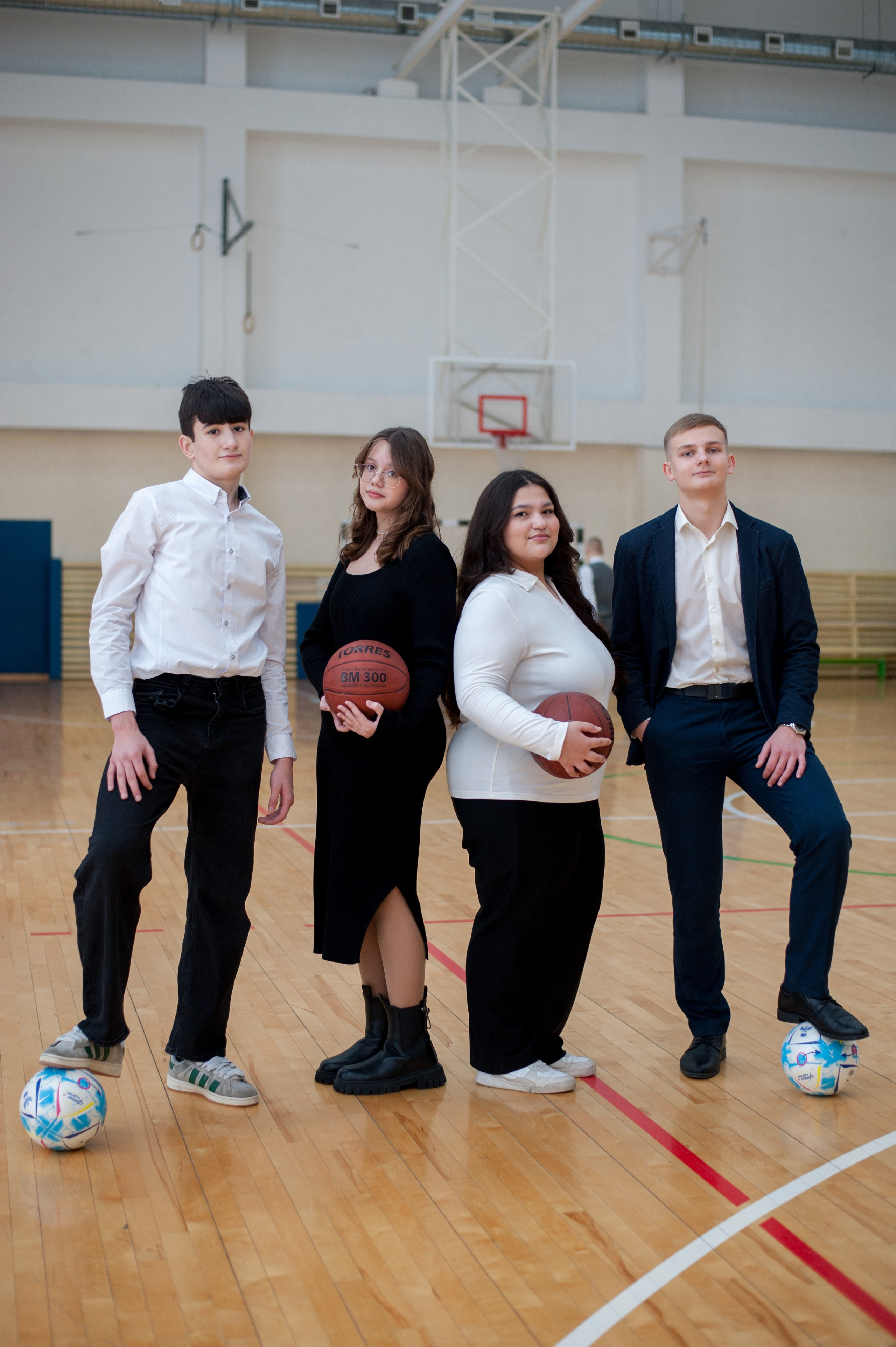 9,11 класс спортзал. Выпускной альбом Чехов, Подольск, Москва