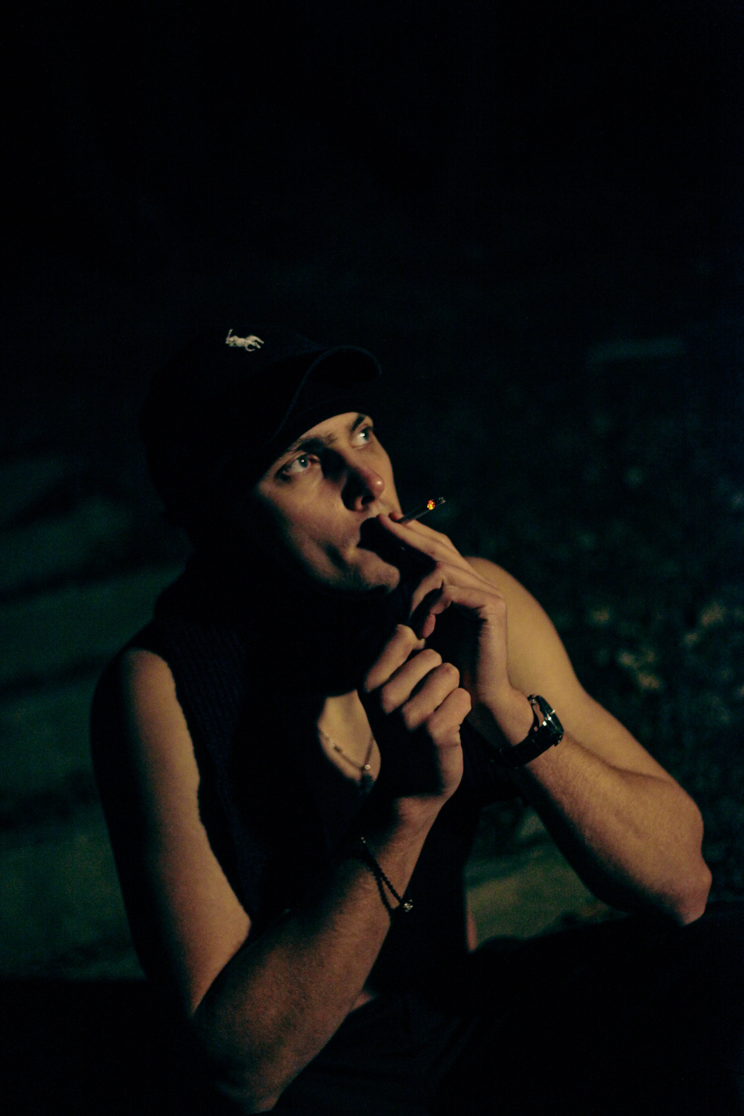 «Затянутая тишина: воспоминания прошлой жизни». Уличный фотограф Города N