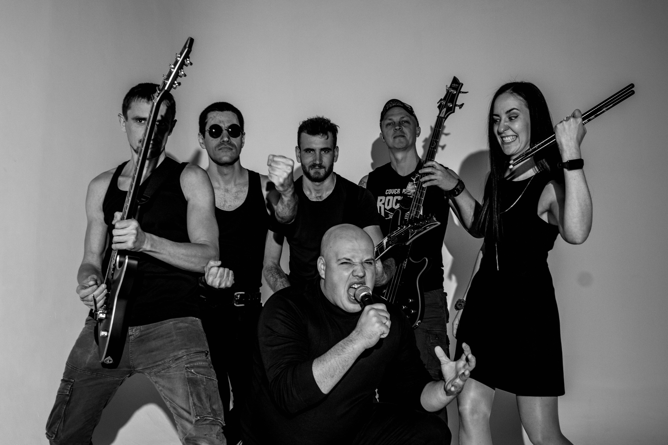 СТУДИЯ. Уличный фотограф Города N