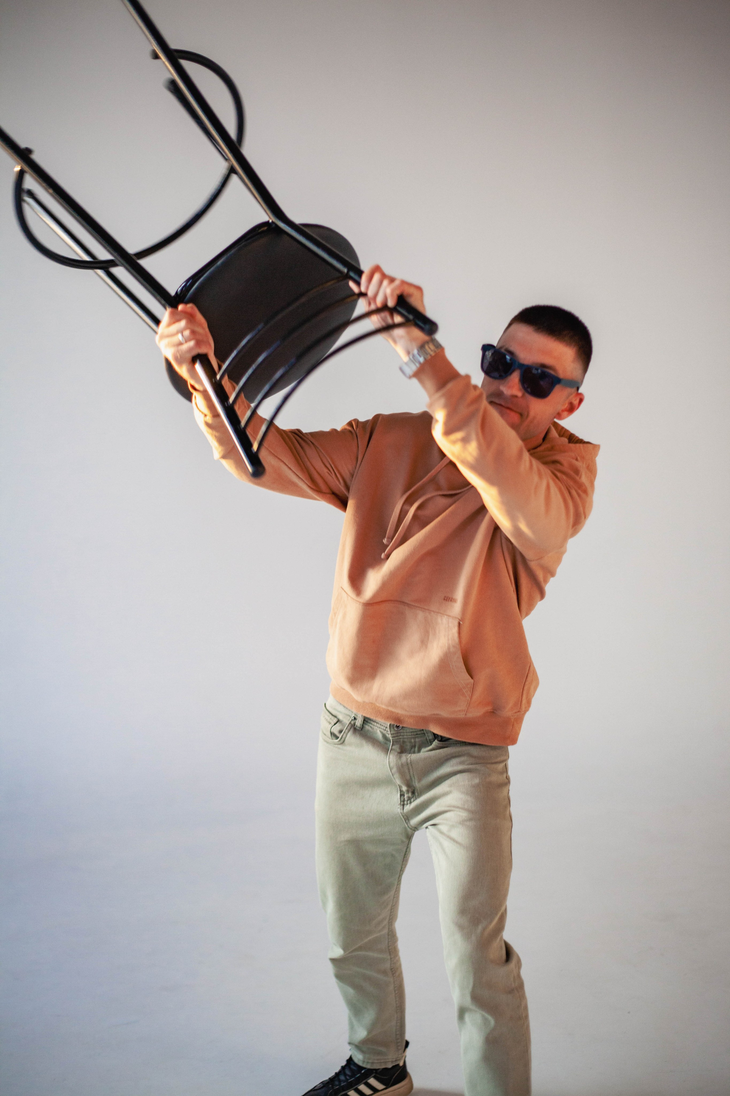 Студия. Уличный фотограф Города N