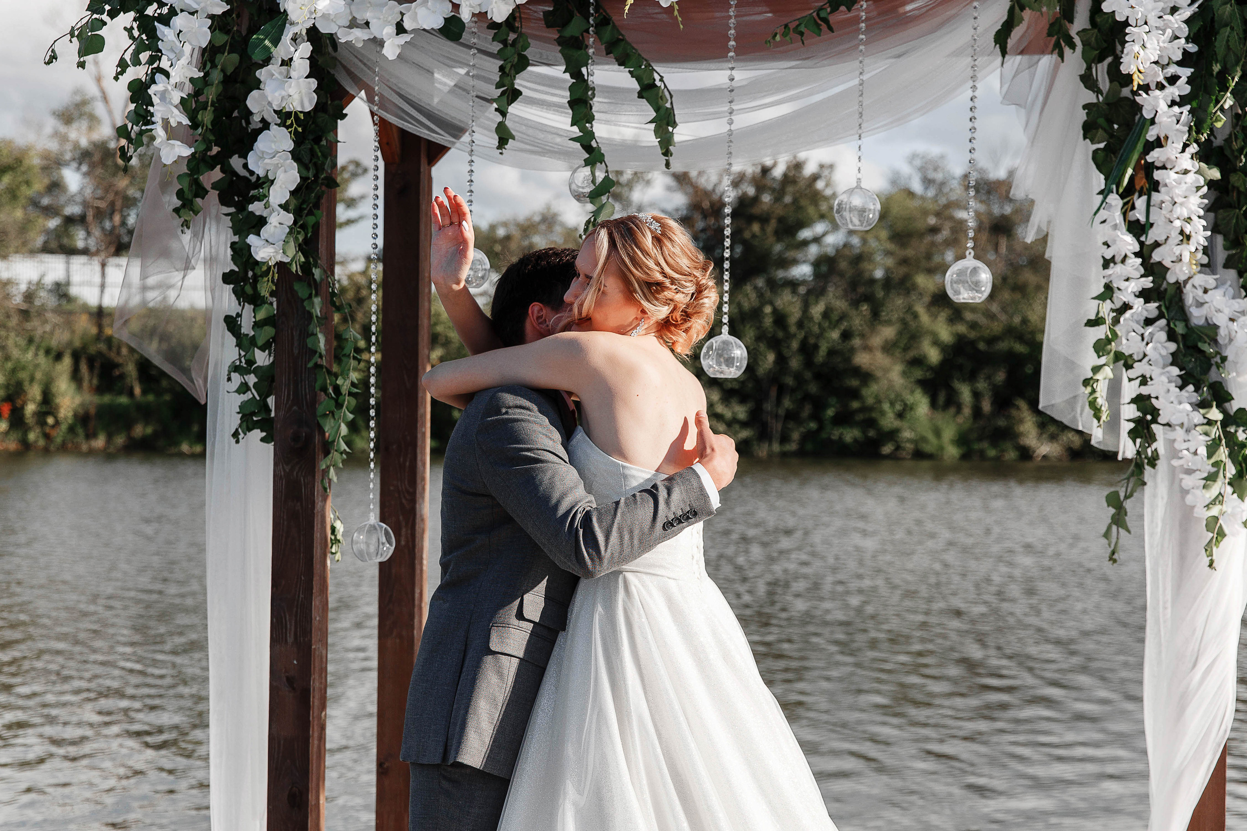 Свадебная фотосессия в ресторане Бэрэчэт г. Майкоп. Дмитрий Шевченко свадебное фото в г. Краснодар — Армавир — Лабинск