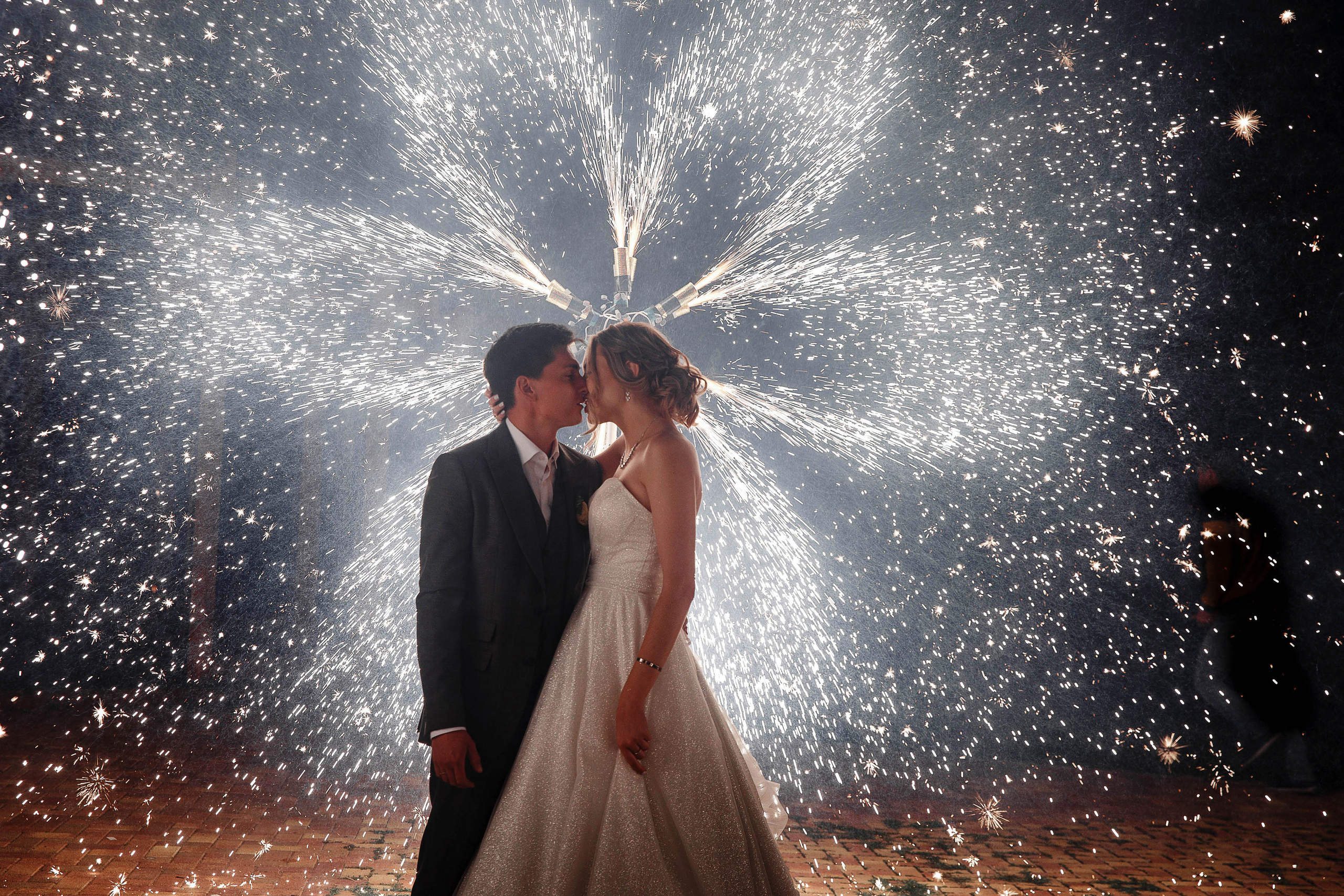 Свадебная фотосессия в ресторане Бэрэчэт г. Майкоп. Дмитрий Шевченко свадебное фото в г. Краснодар — Армавир — Лабинск