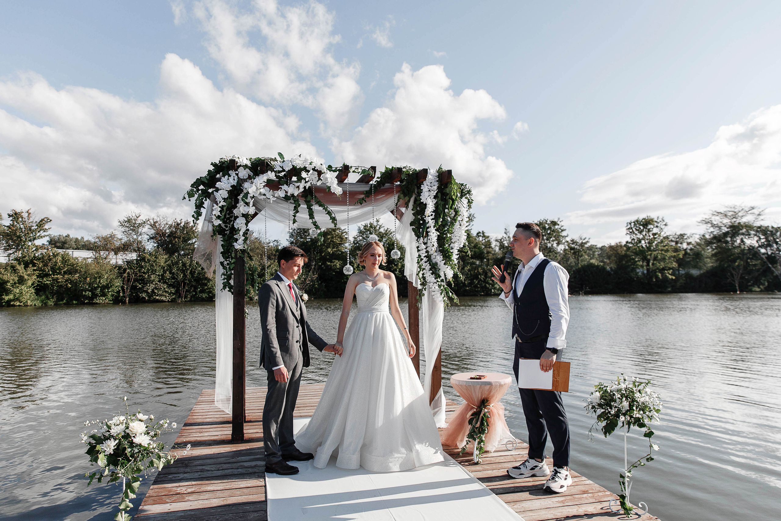 Свадебная фотосессия в ресторане Бэрэчэт г. Майкоп. Дмитрий Шевченко свадебное фото в г. Краснодар — Армавир — Лабинск