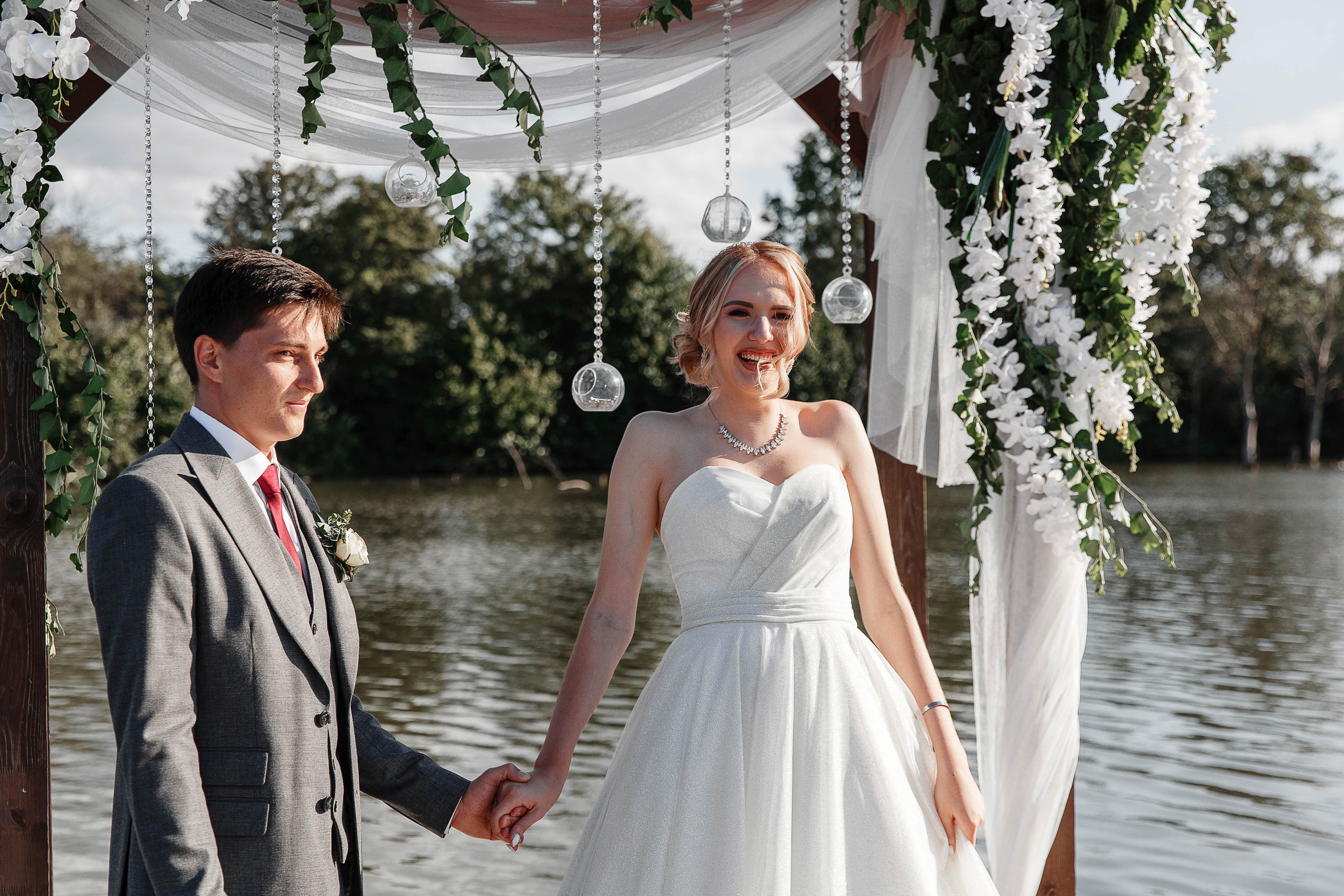 Свадебная фотосессия в ресторане Бэрэчэт г. Майкоп. Дмитрий Шевченко свадебное фото в г. Краснодар — Армавир — Лабинск