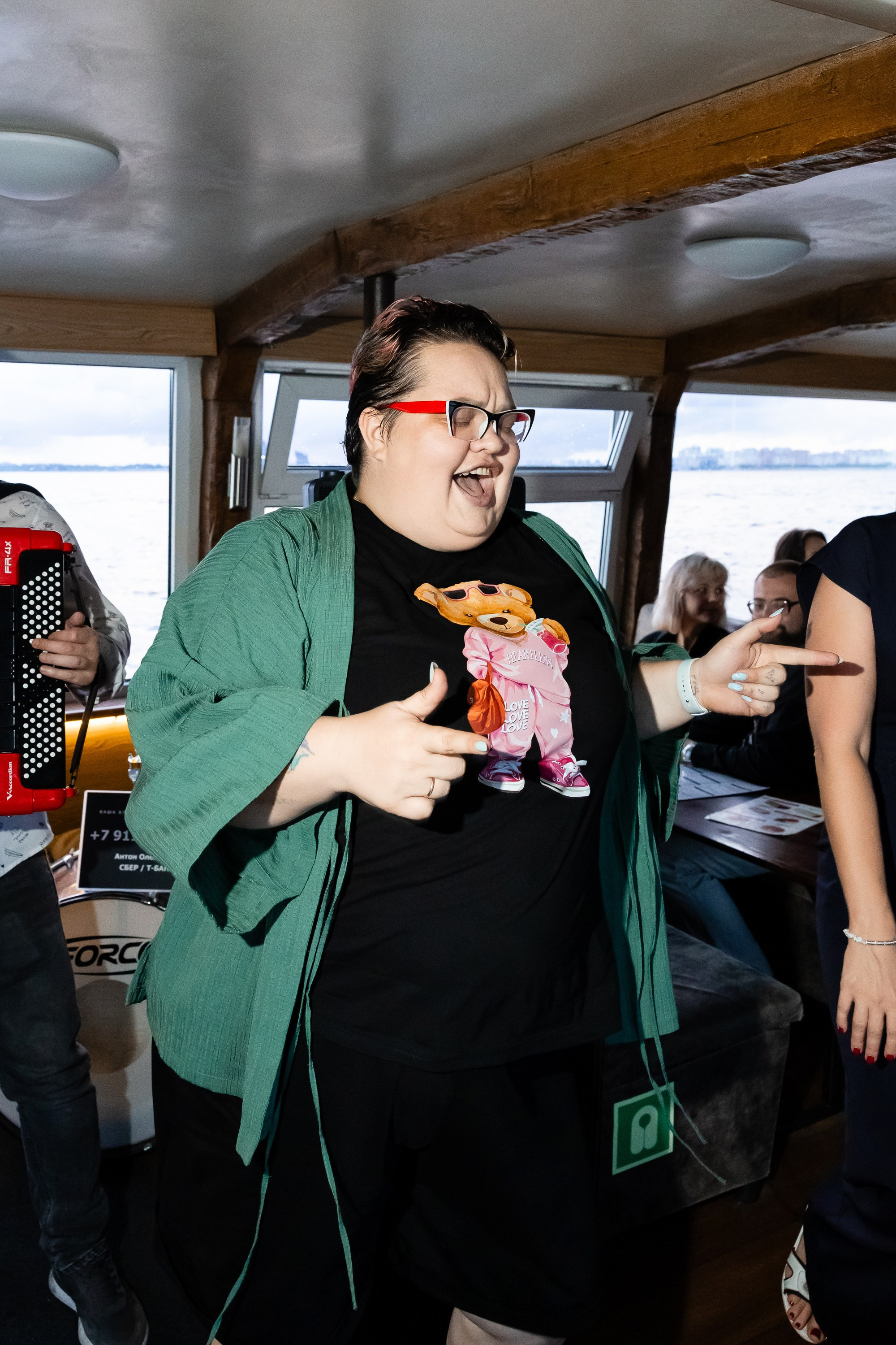 Экскурсия на двухпалубном теплоходе по Неве. Фотограф в Санкт-Петербурге — Сергей Петров