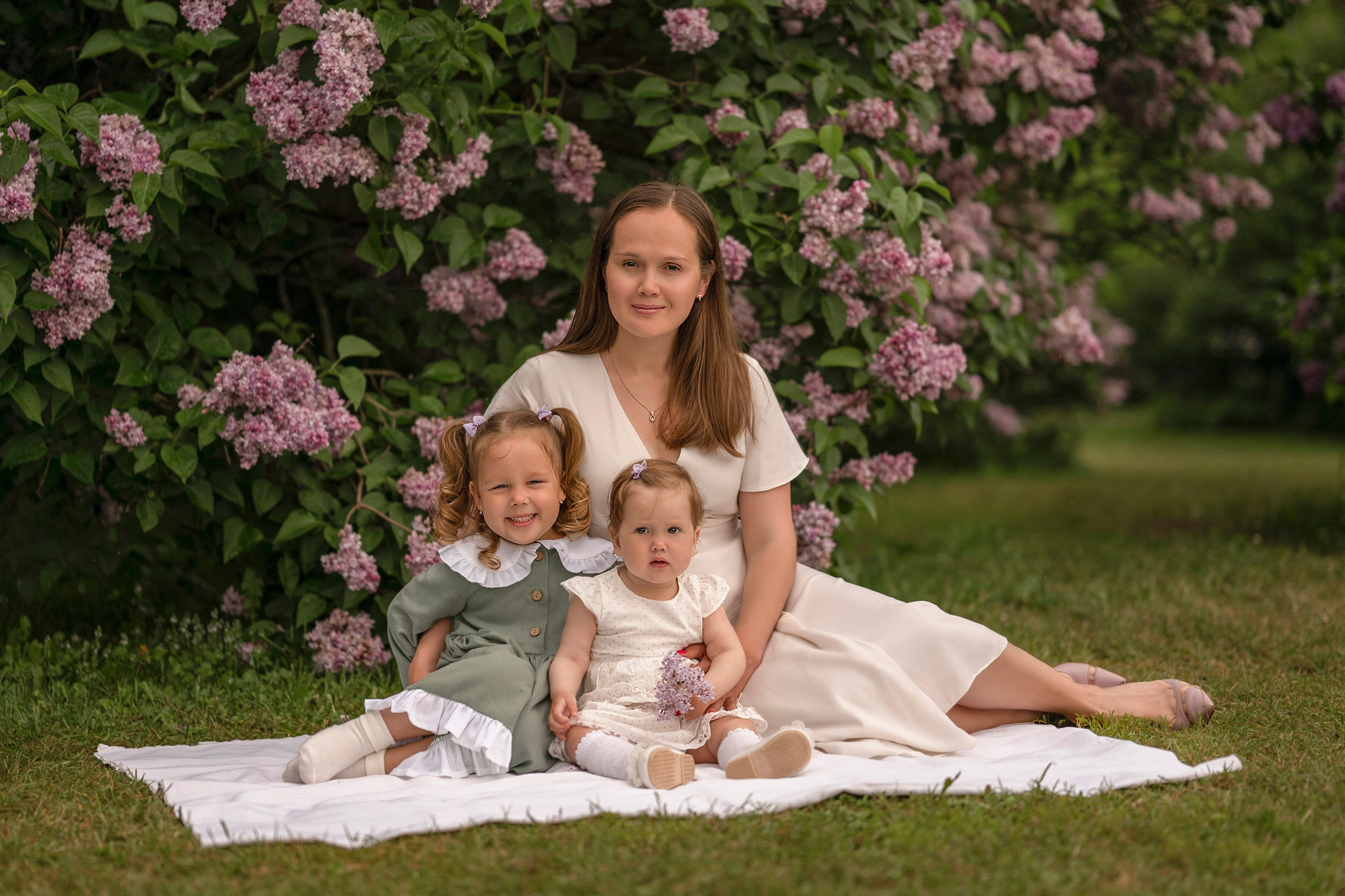 Сиреневый Сад. Детский и семейный фотограф г. Москва Оксана Катаджи