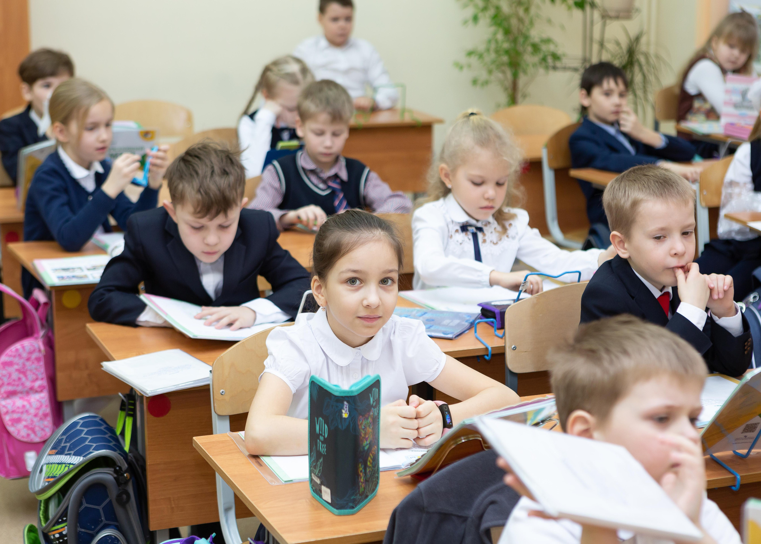 Гимназия № 7, г. Подольск. Выпускные альбомы и школьный фотограф в Подольске, Троицке, Щербинке, Москве и Московской области