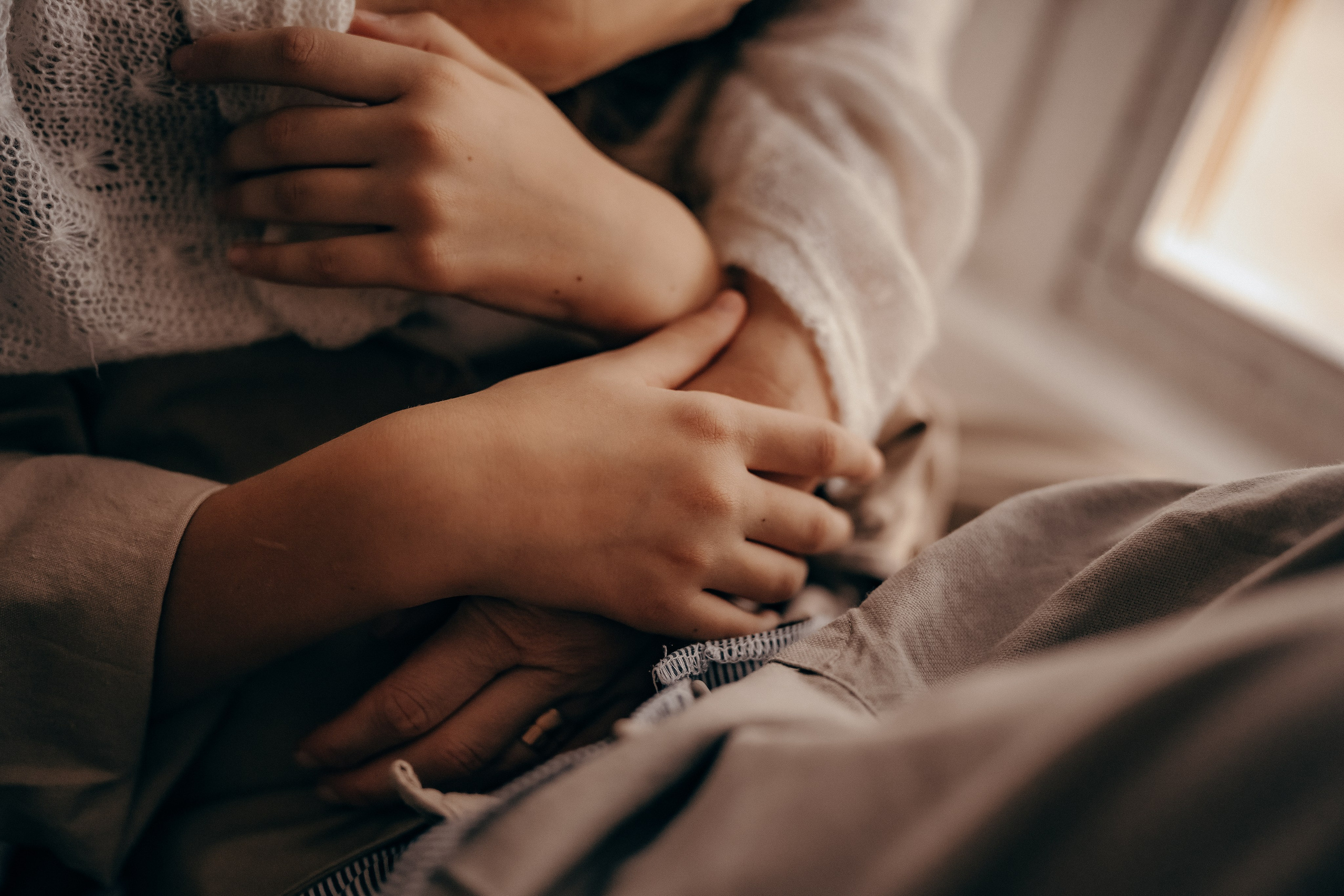 Объятья и немного баловства. Главная