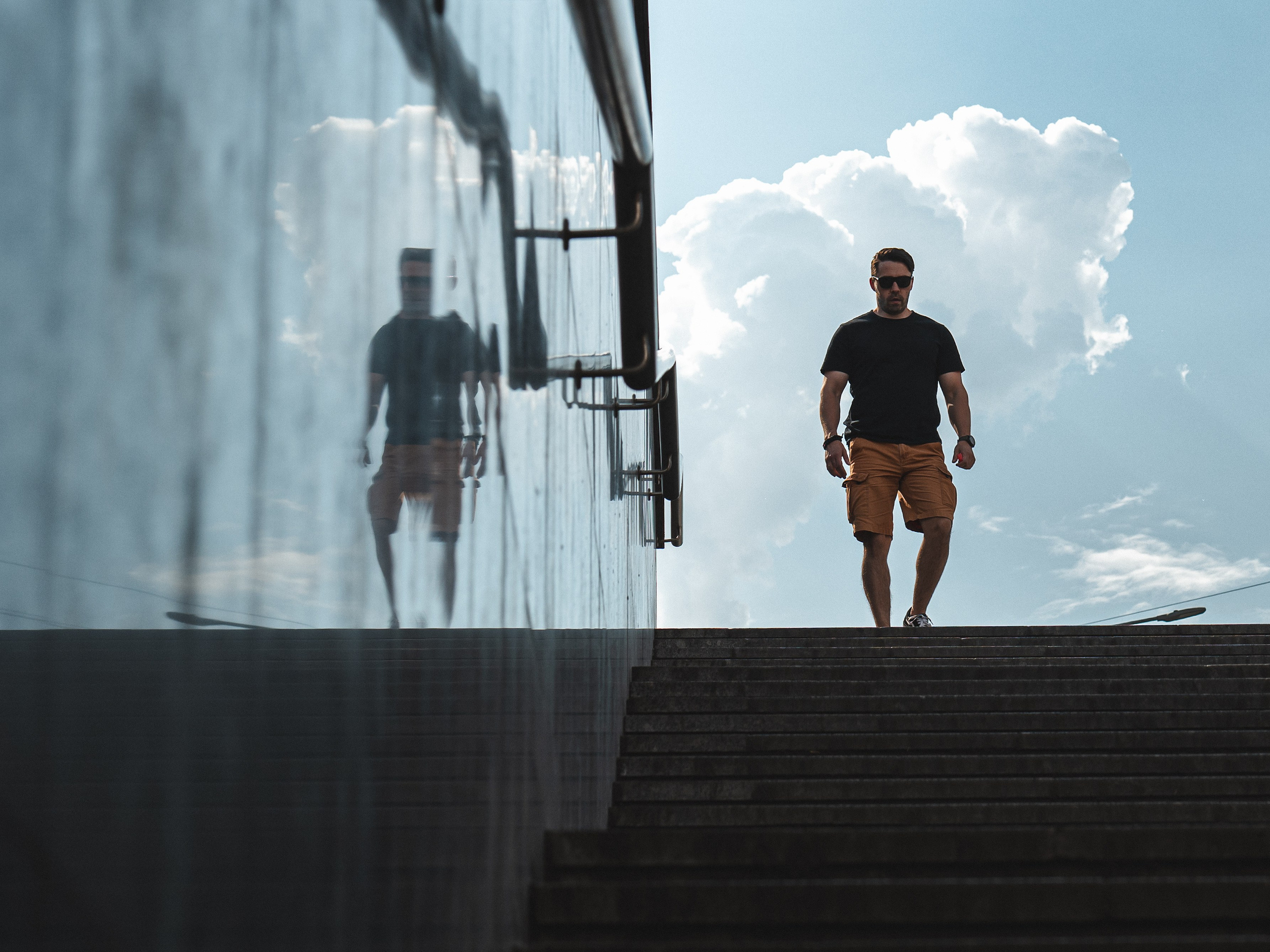 Street. Если ты на Земле — звони