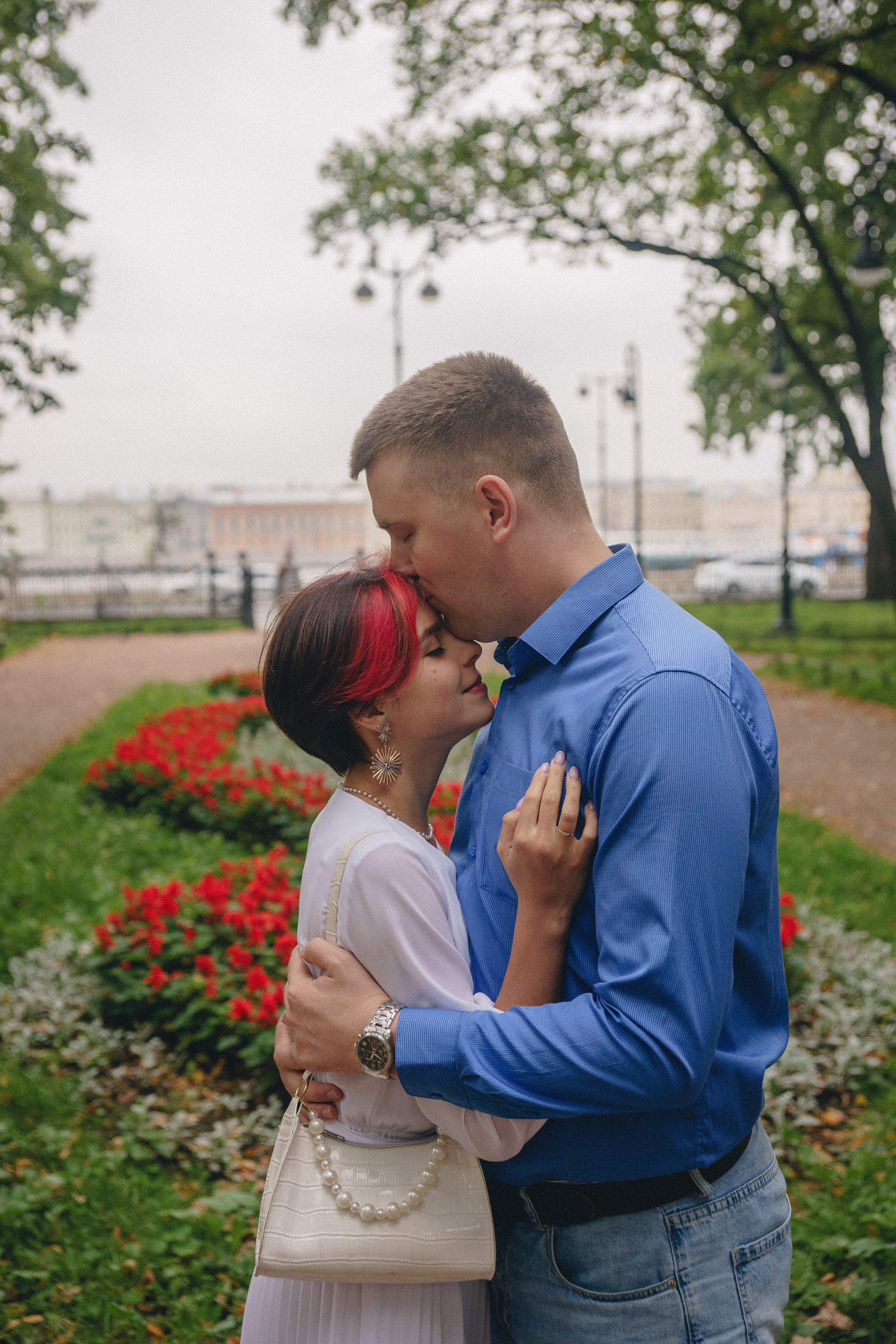 Фотопрогулка Лавстори в Санкт-Петербурге. Бренд и контентные фотосессии, портреты и лавстори в Санкт-Петербурге