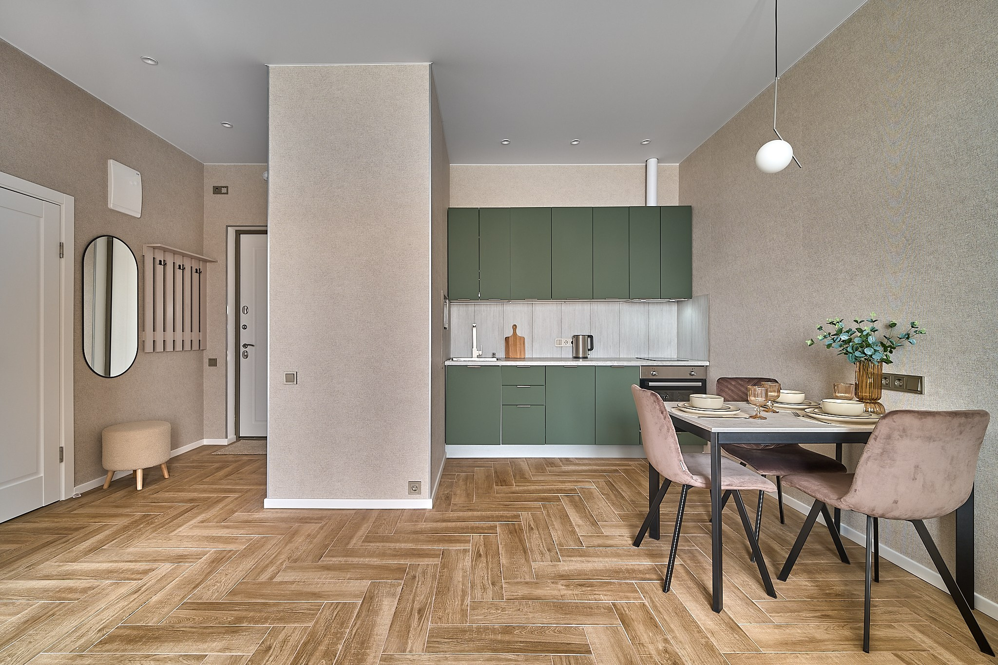 «Евро-двушка» на продажу. Заказчик АН «Самолёт+». Главная