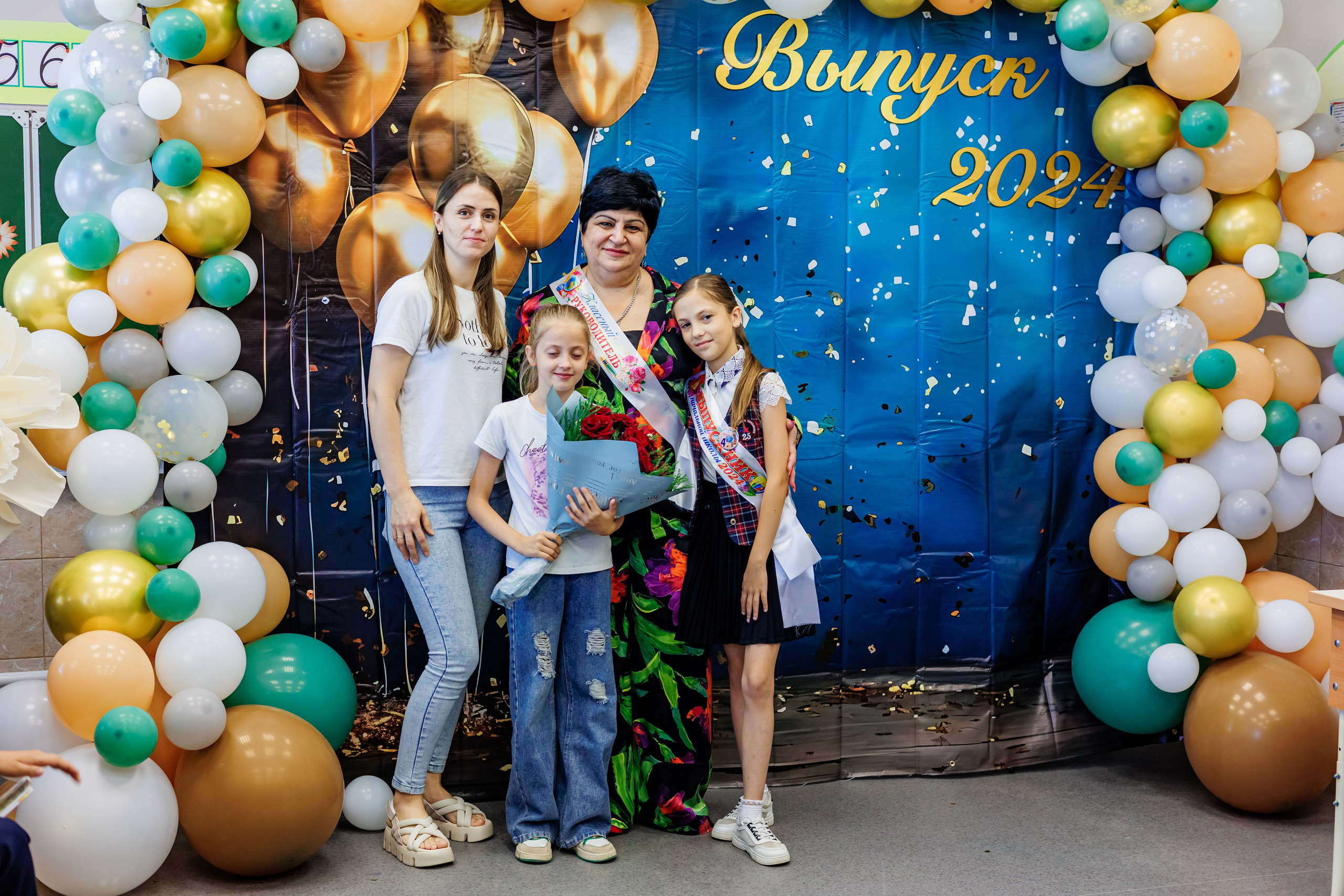 Выпуск 4а 25школа'24 год. Свадебный и семейный фотограф в Армавире