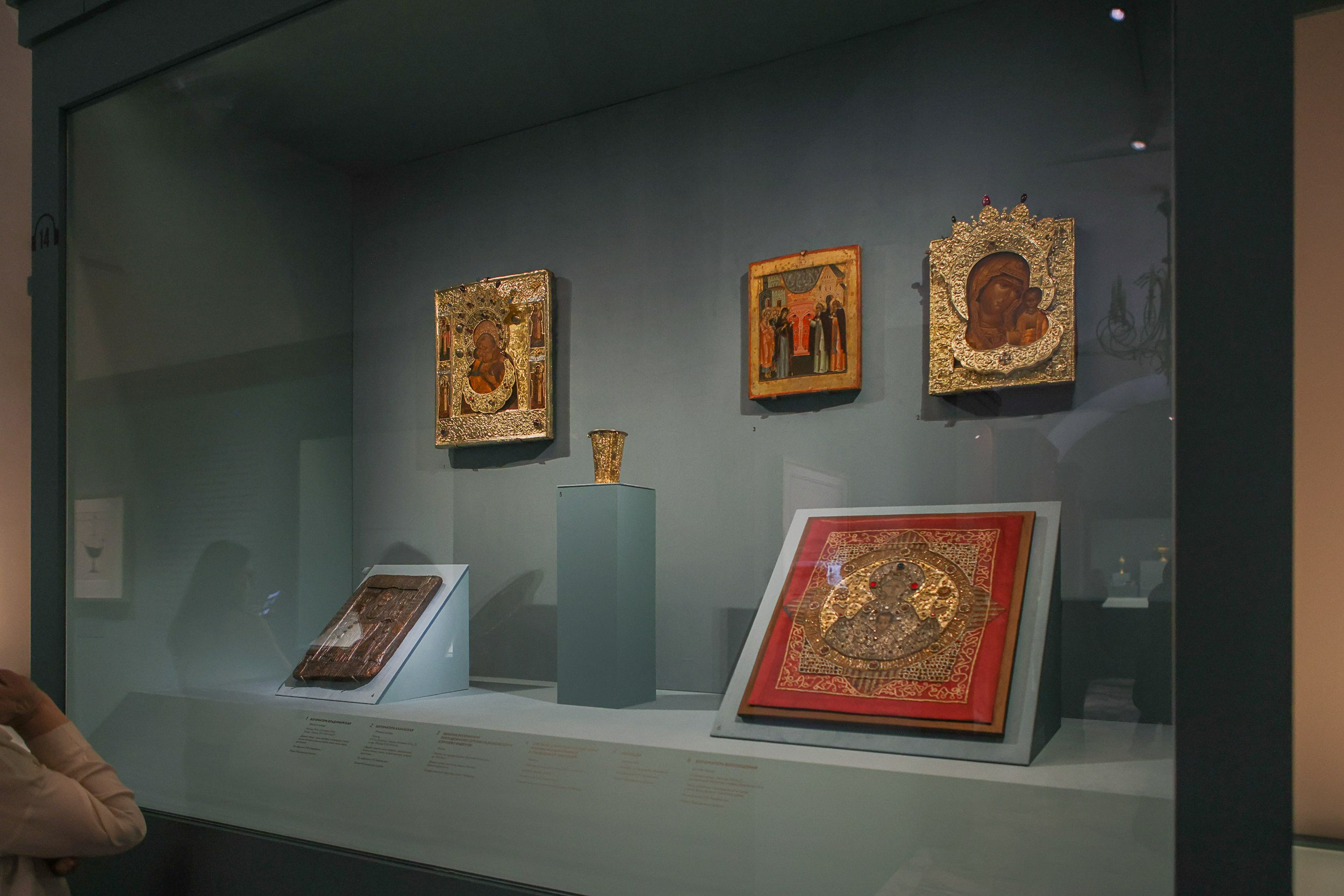 Кремль. Любители родной истории. Репортажный, архитектурный, театральный и файн-арт фотограф Лена Мельникова в Москве