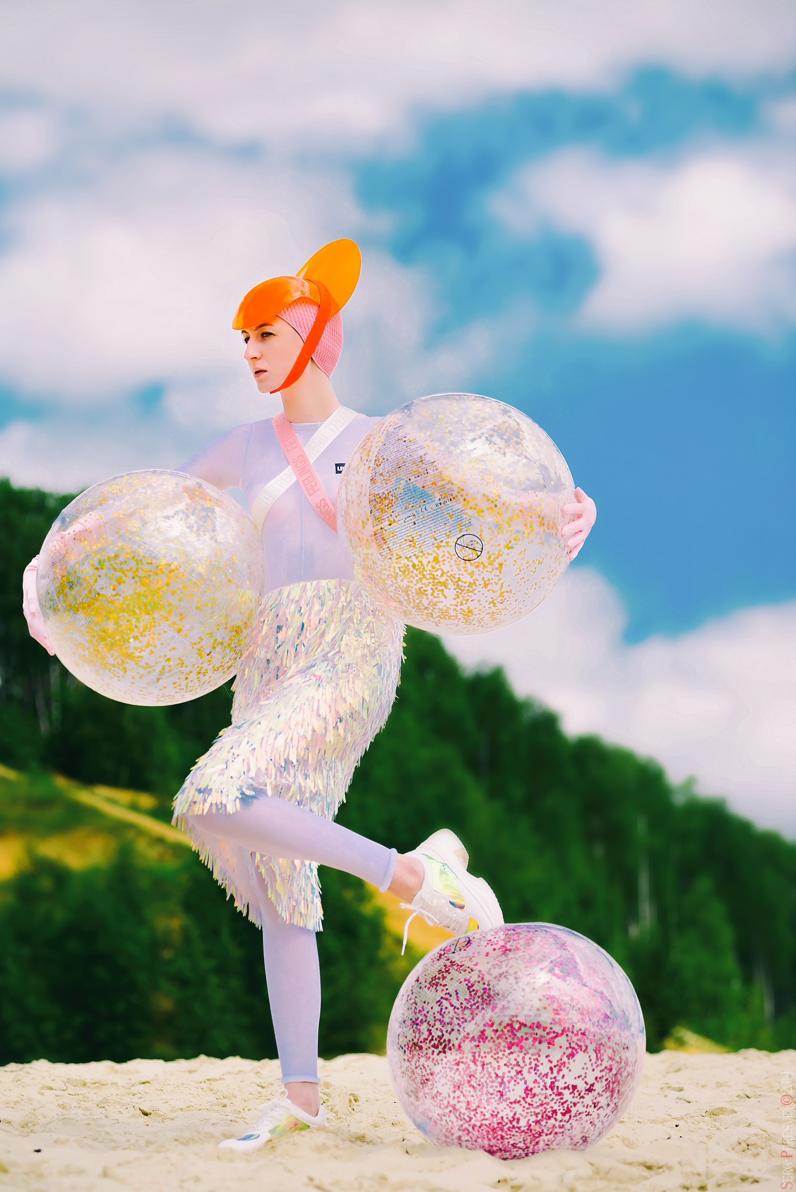 Fashion look, street look - advertising photographer Moscow Peresvet. Your photographer for a holiday in Moscow, Ramenskoye, Zhukovsky, Lyub