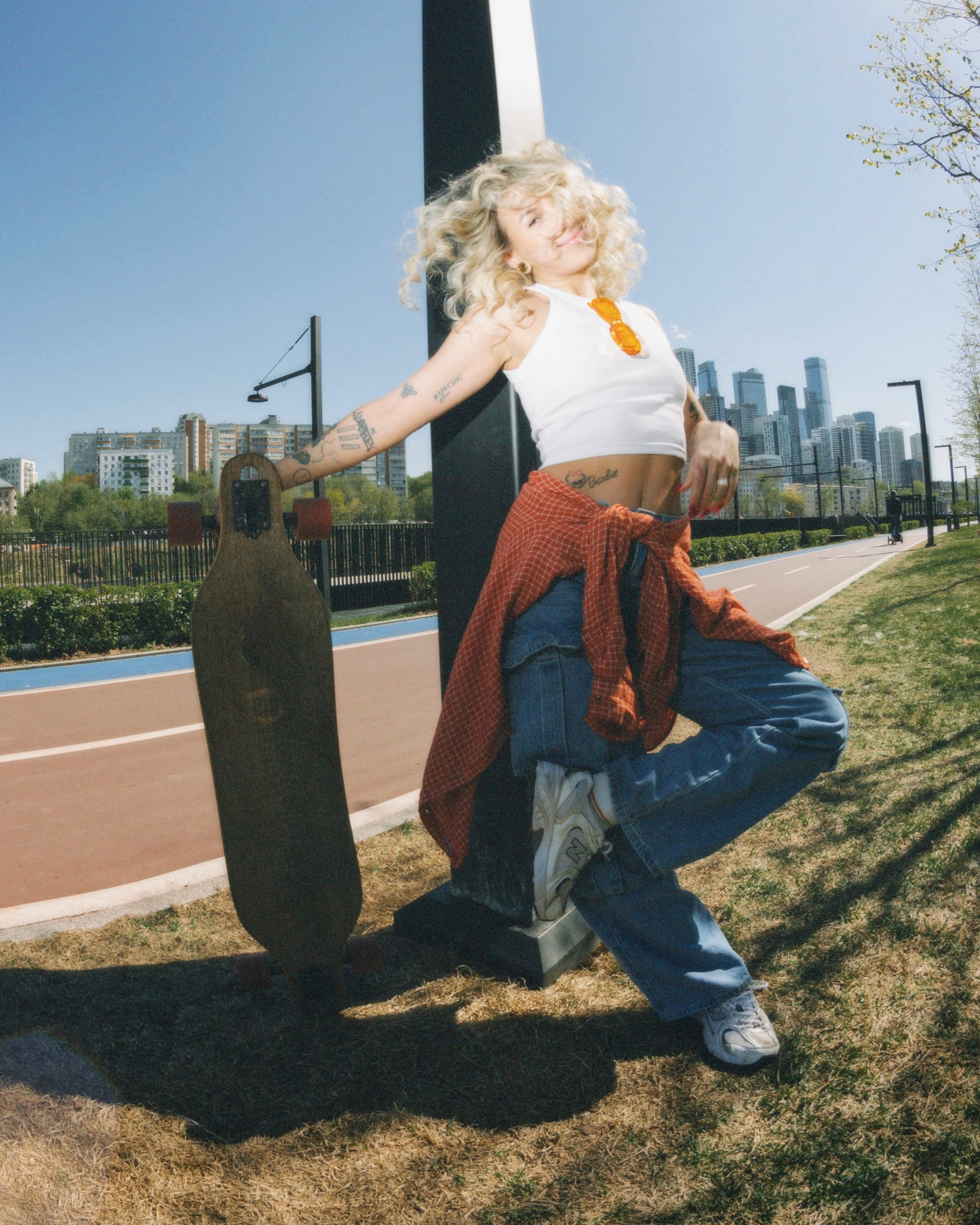 Maybee на лонгборде. Главная