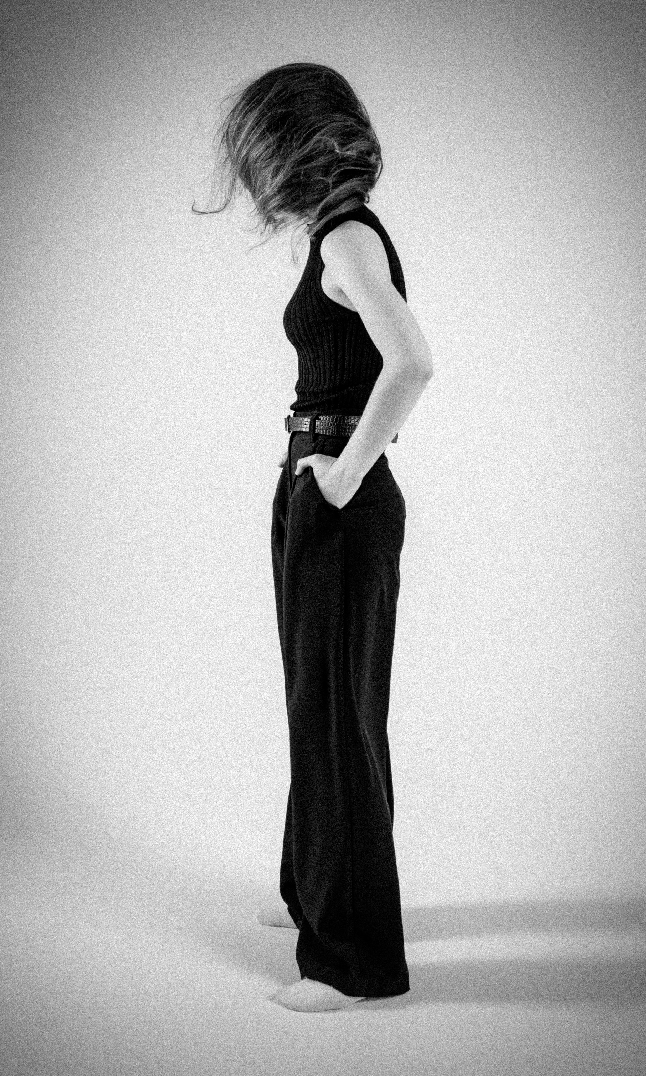 Весенняя фотосессия с цветами для Ани. Портретный фотограф в Москве Фарид Леонов