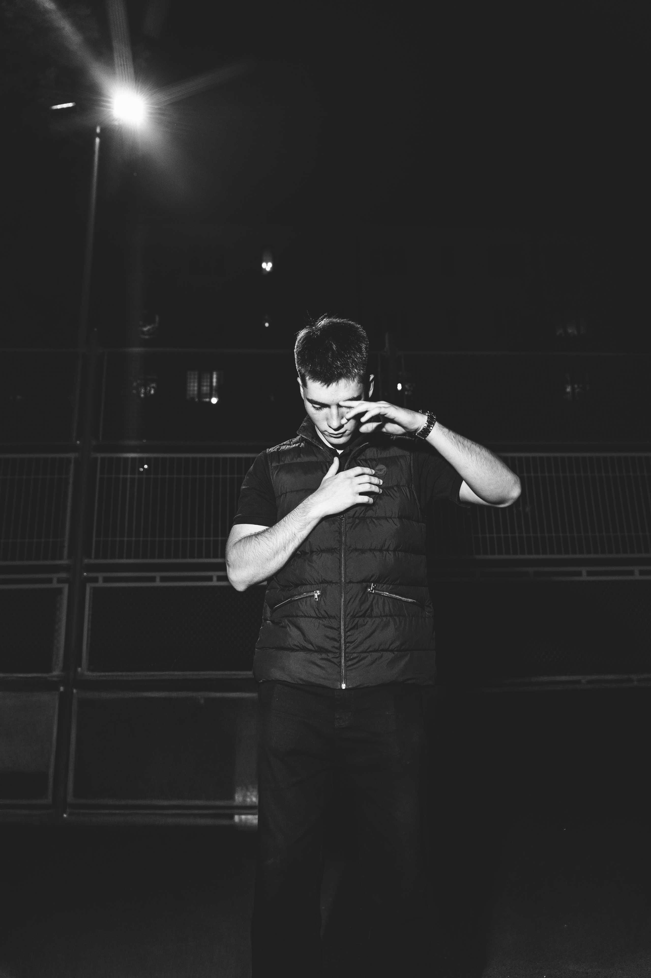 Съёмка для обложки трека. Портретный фотограф в Москве Фарид Леонов