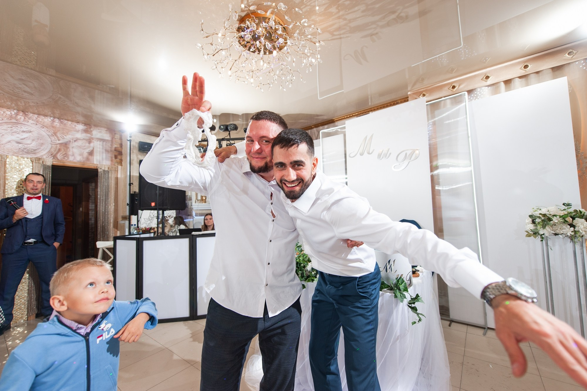 Марат и Римма. Эмоции. Свадебный и семейный фотограф в Омске Мормулев Михаил