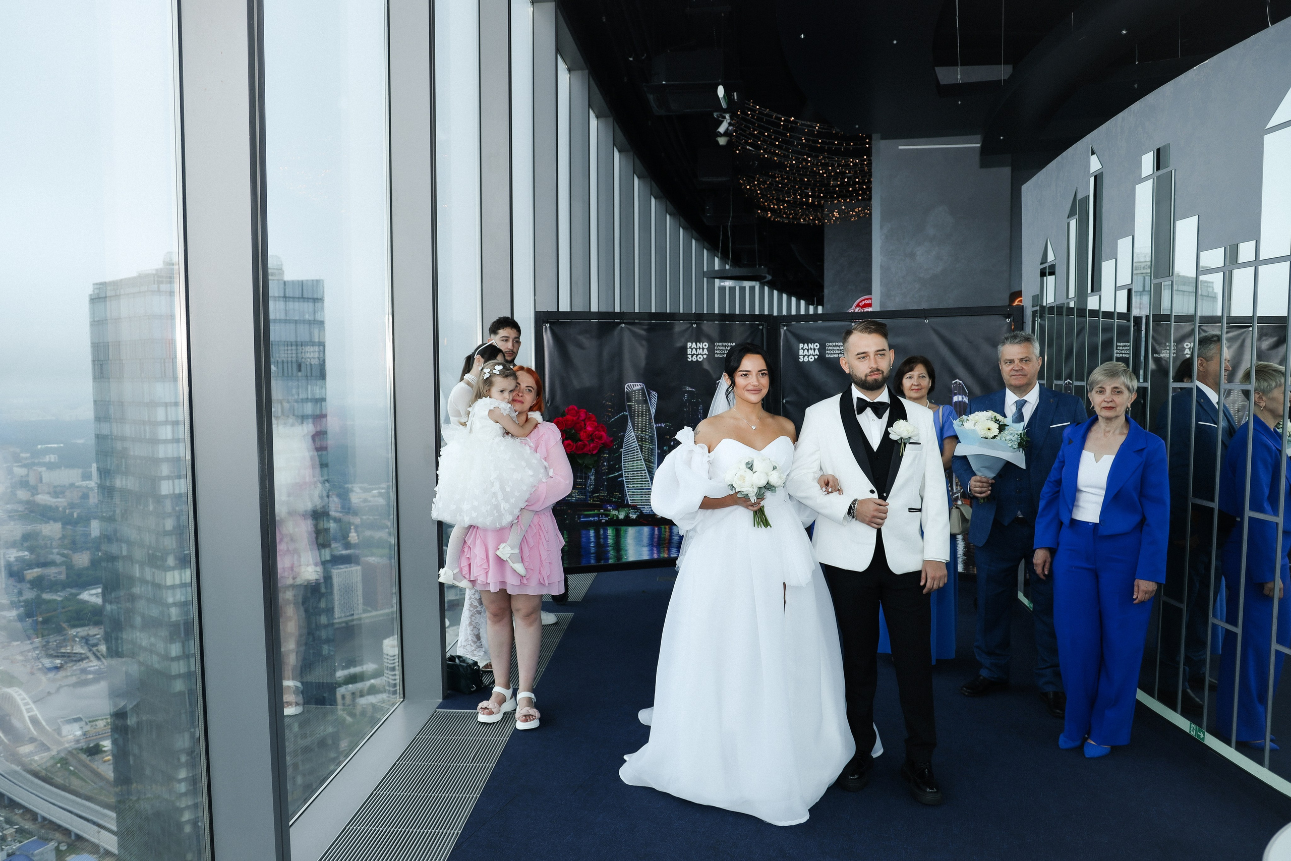 Т. + А. Роспись в Сити, прогулка по набережным Москвы. Семейный и lovestory фотограф в Москве Светлана Коняхина