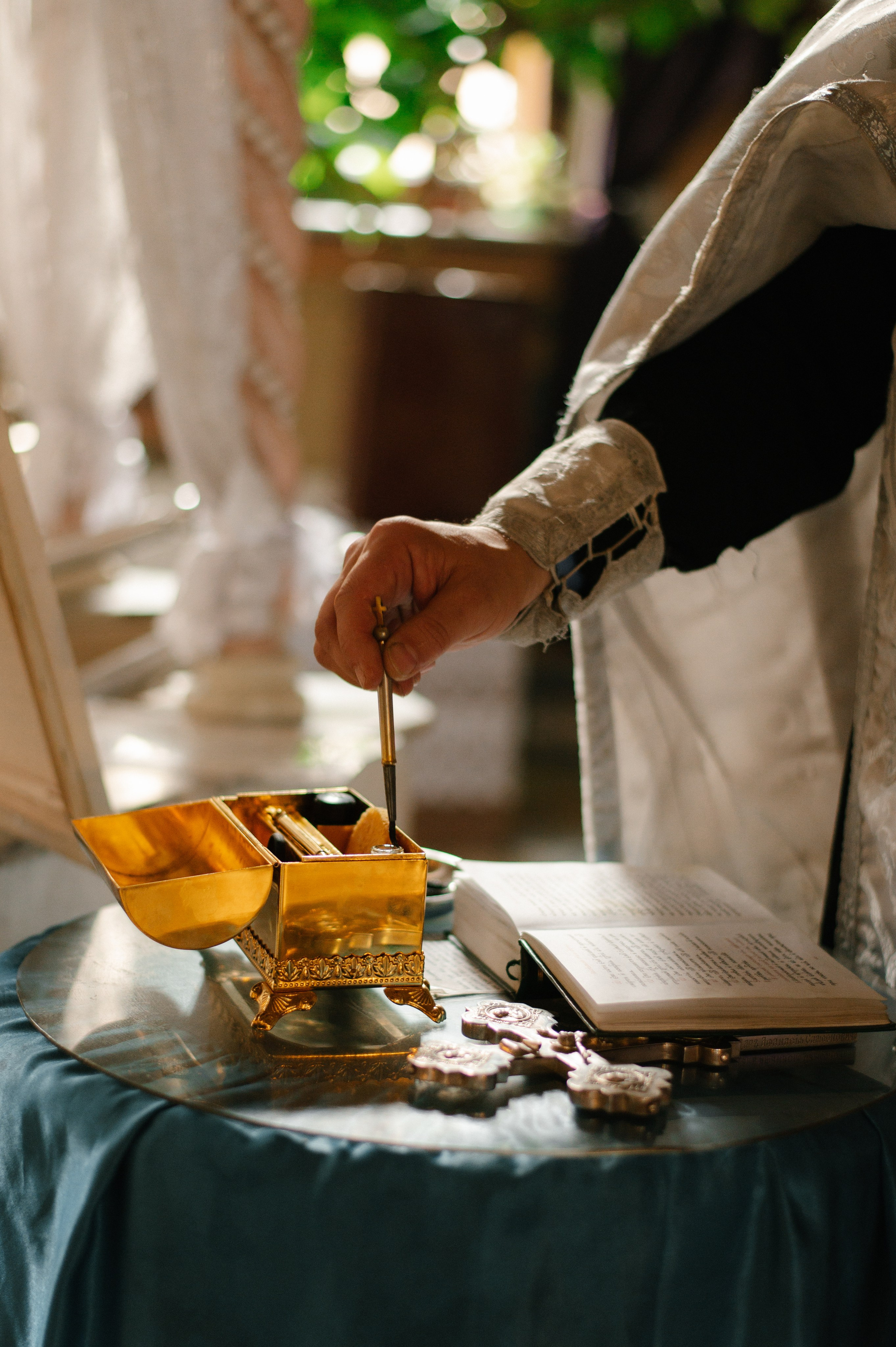 Фотограф на крещение. Фотосессия таинства крещения. Храм Воскресения Словущего в Даниловской Слободе. Семейный и свадебный фотограф в Москве Татьяна Николаева