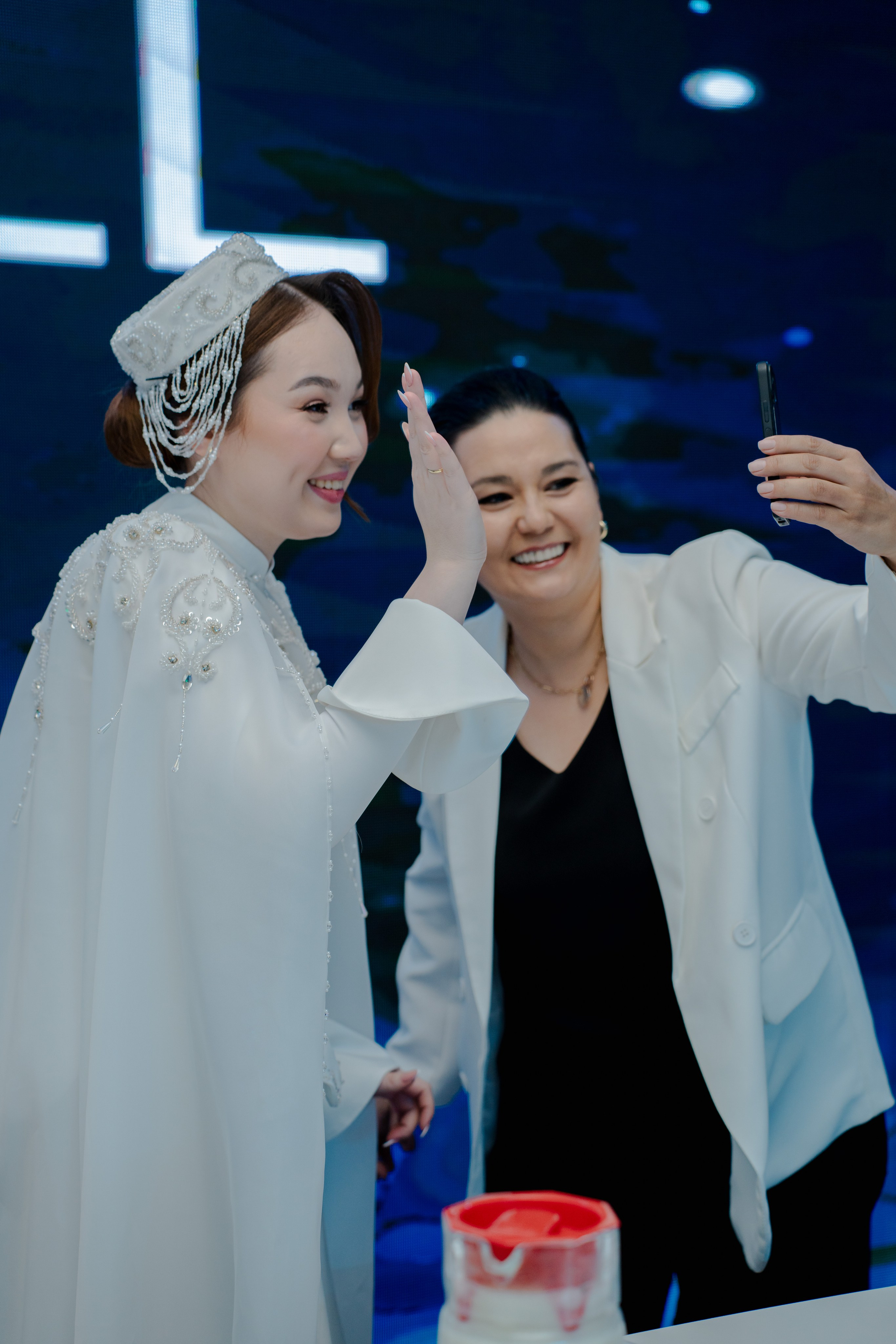 KAMILLA QYZ UZATU. Nomad media