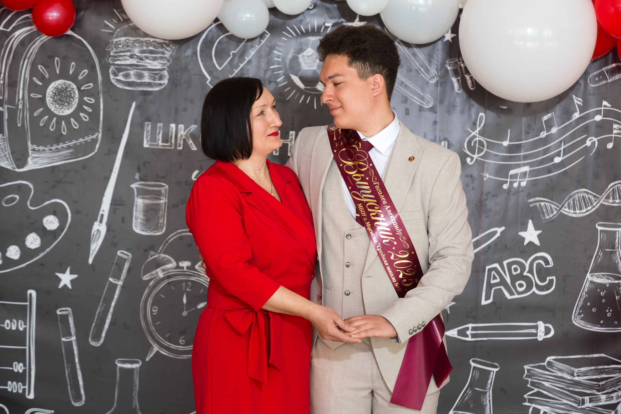 ФОТОСЕССИЯ С РОДИТЕЛЯМИ «ПОСЛЕДНИЙ ЗВОНОК — 2025» 9 ШКОЛА Г.МЦЕНСК. Профессиональный фотограф в Мценске и Орловской области