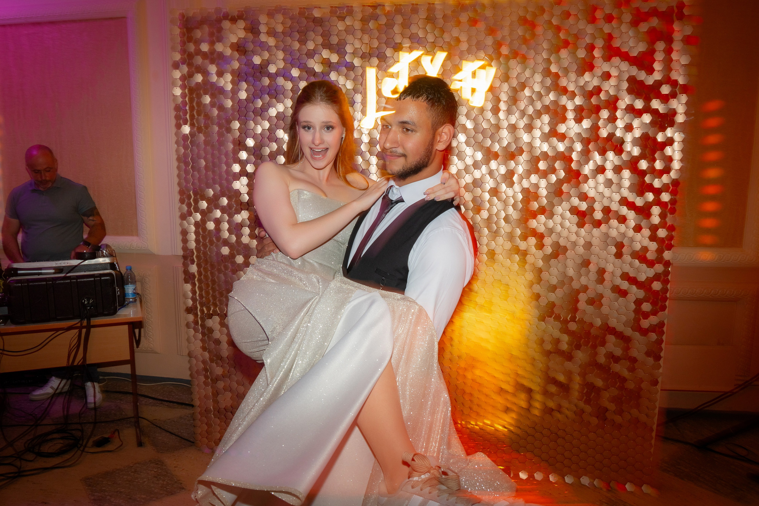 Школьный выпускной 2024 год в Соколе (Минск). Свадебный фотограф в Минске/Беларуси Сергей Спиридонов