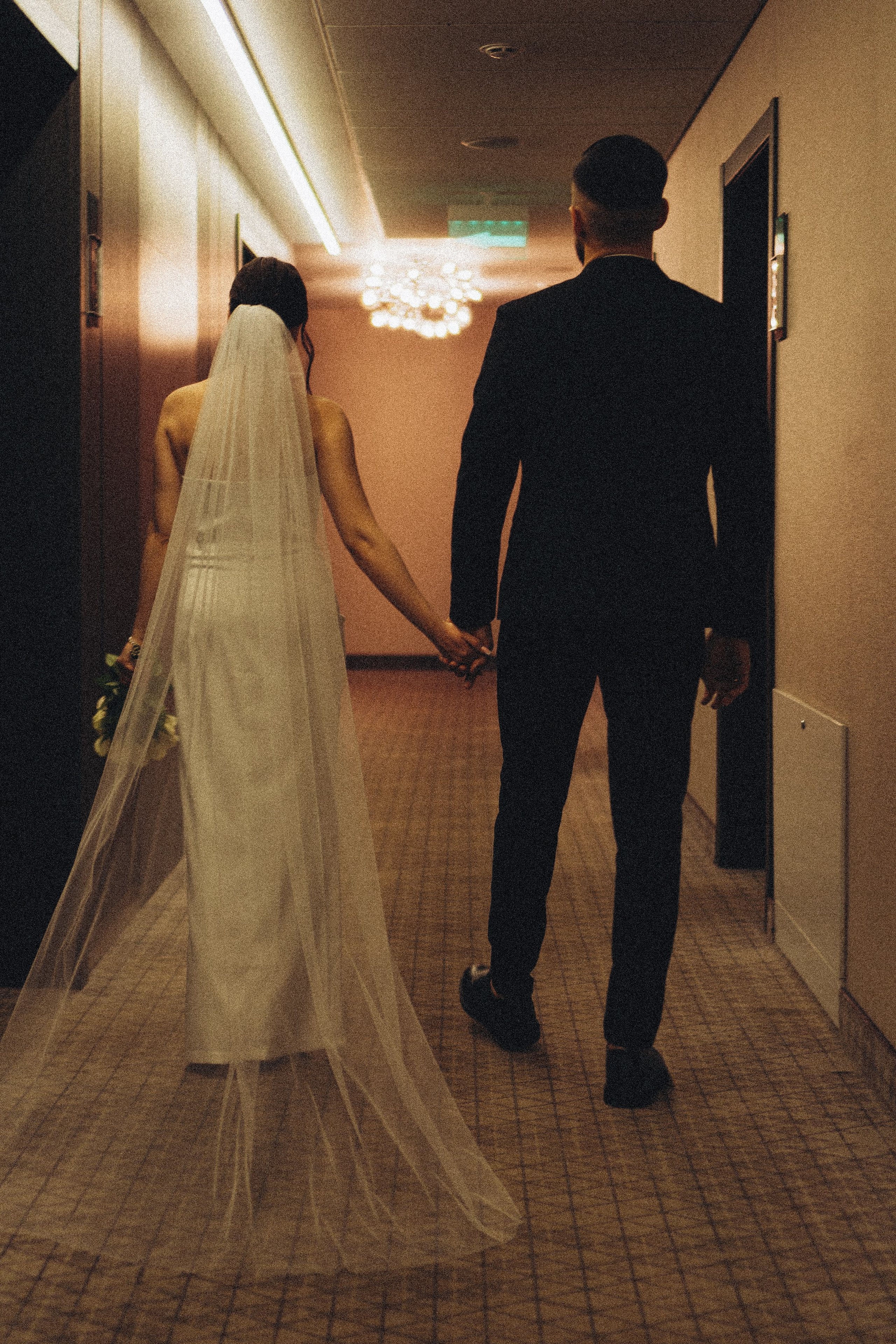 СВАДЕБНАЯ СЬЕМКА СБОРОВ ЖЕНИХА И НЕВЕСТЫ В ОТЕЛЕ И ТАКЖЕ ФОТОСЕССИИЯ В ОТЕЛЕЕ МЕГАПОЛИС БРЯНСК. Профессиональный фотограф, Санкт-Петербург — Виктория Богомолова