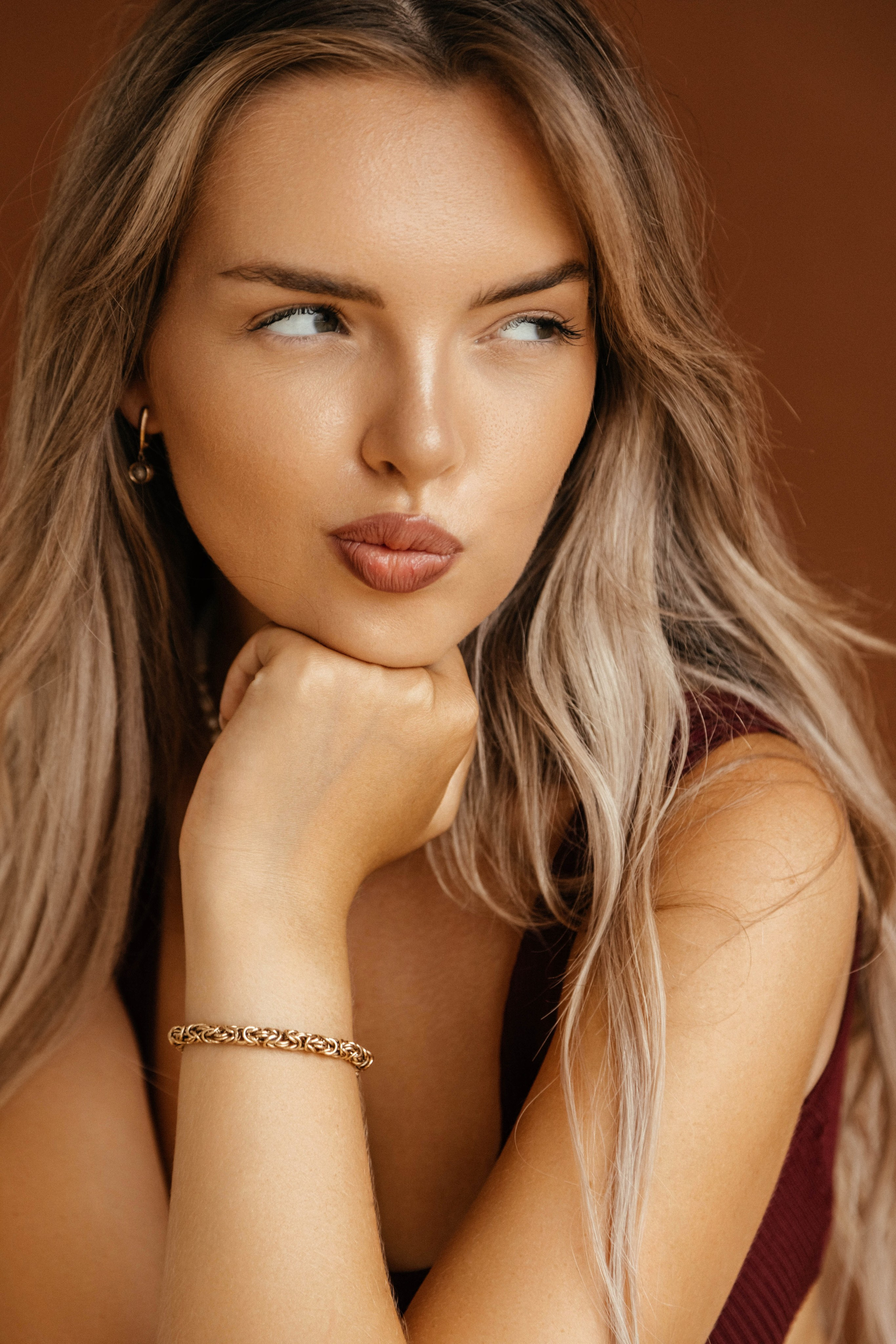 Катя. Минимализм в студии. Фотограф Ксения Третьякова, Санкт-Петербург