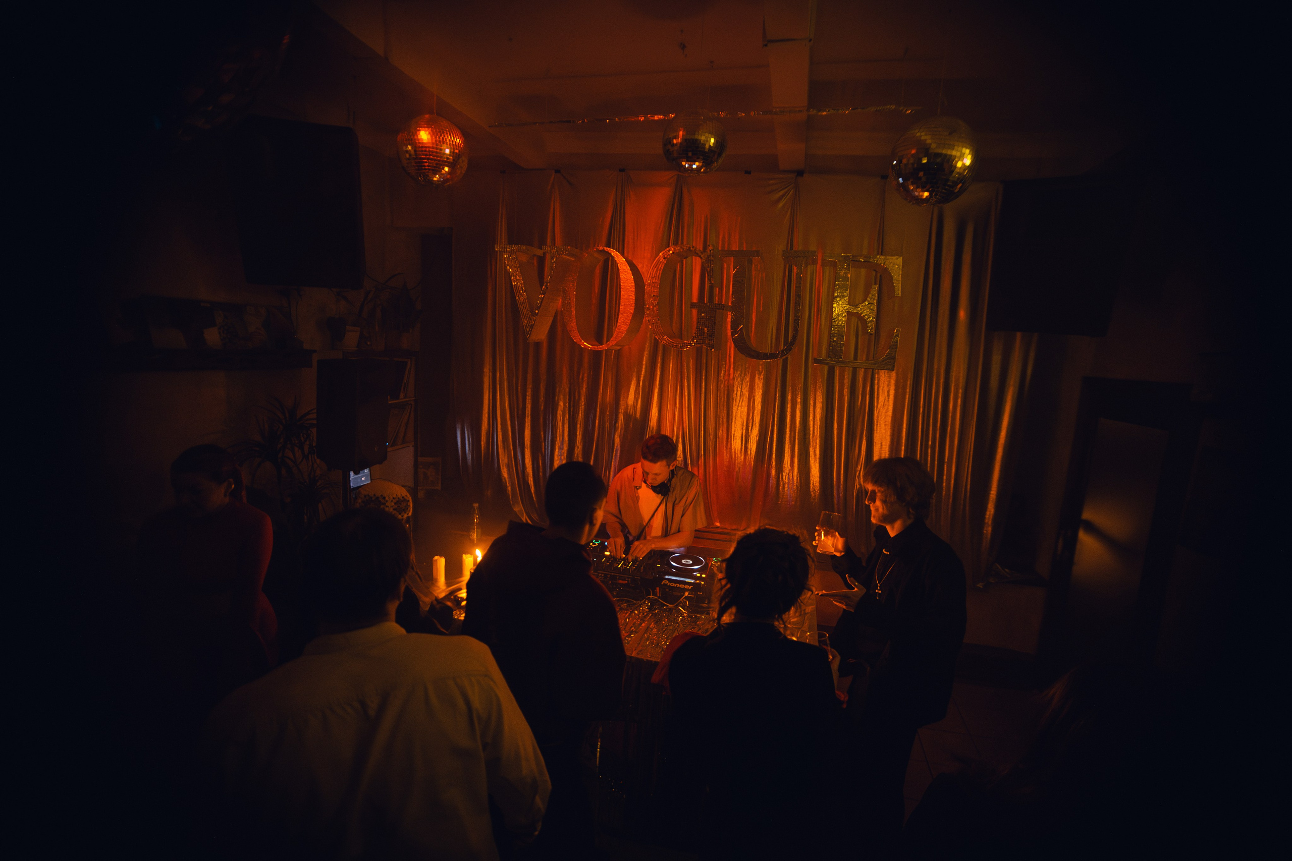 VOGUE BAL 14.02. Фотограф Егор Огородов