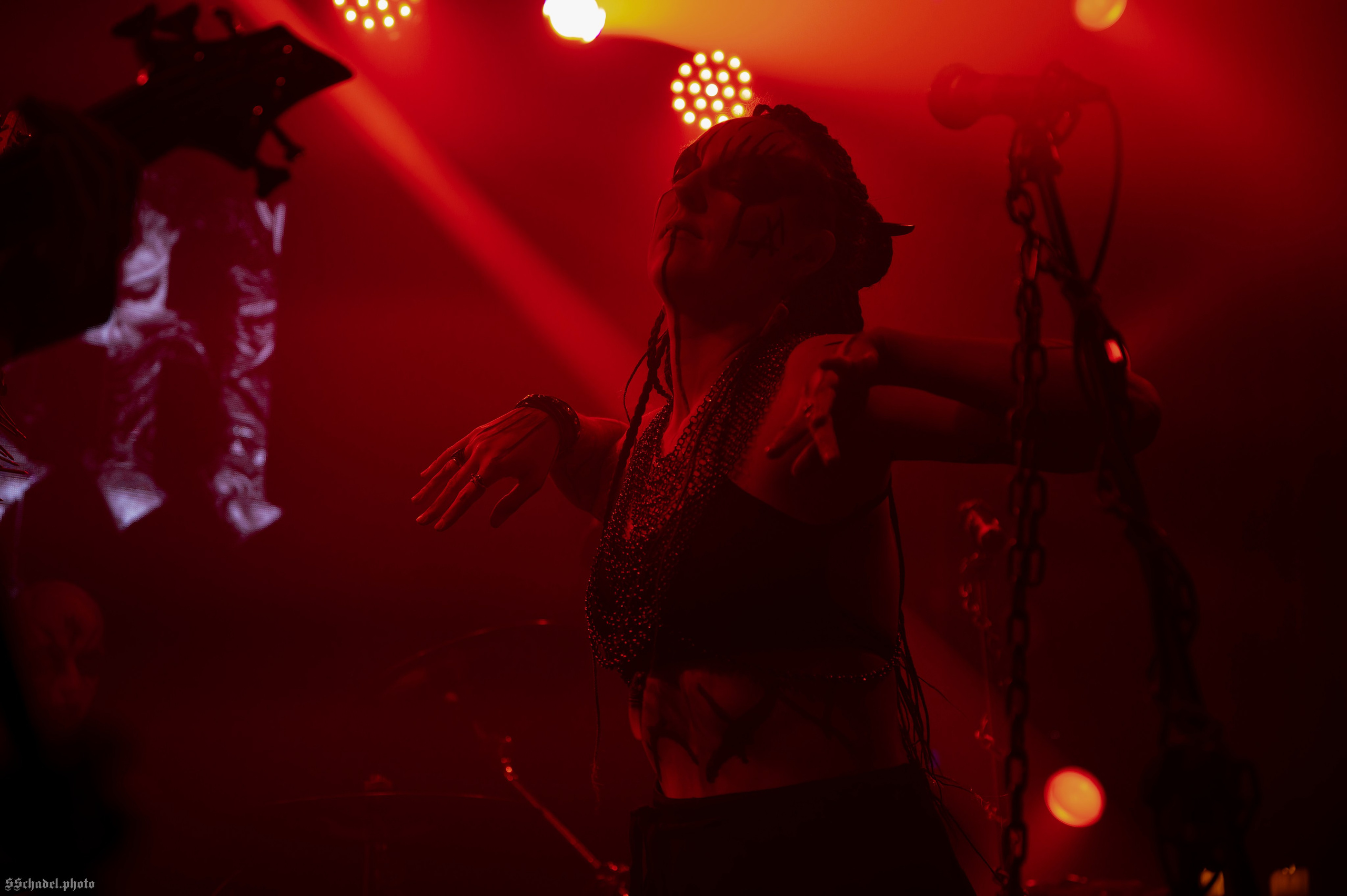 Frostlagte Måne 07.12.25. We will make everything metal!