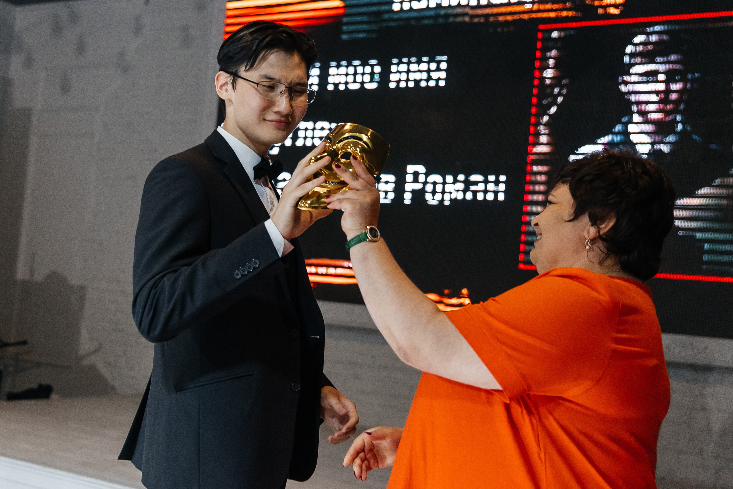 2023-06-23 Выпускной МБОУ СОШ № 10. Фотограф в Красноярске