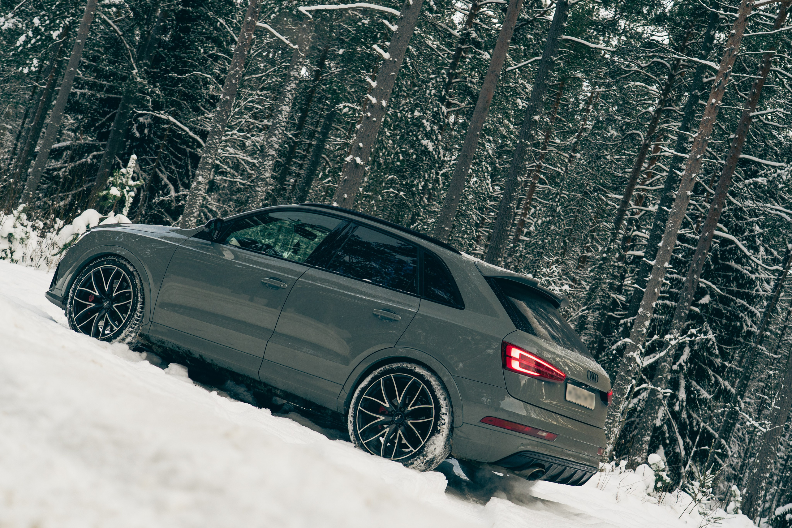 Audi Q3 Snow. Автомобильный фотограф в Санкт-Петербурге