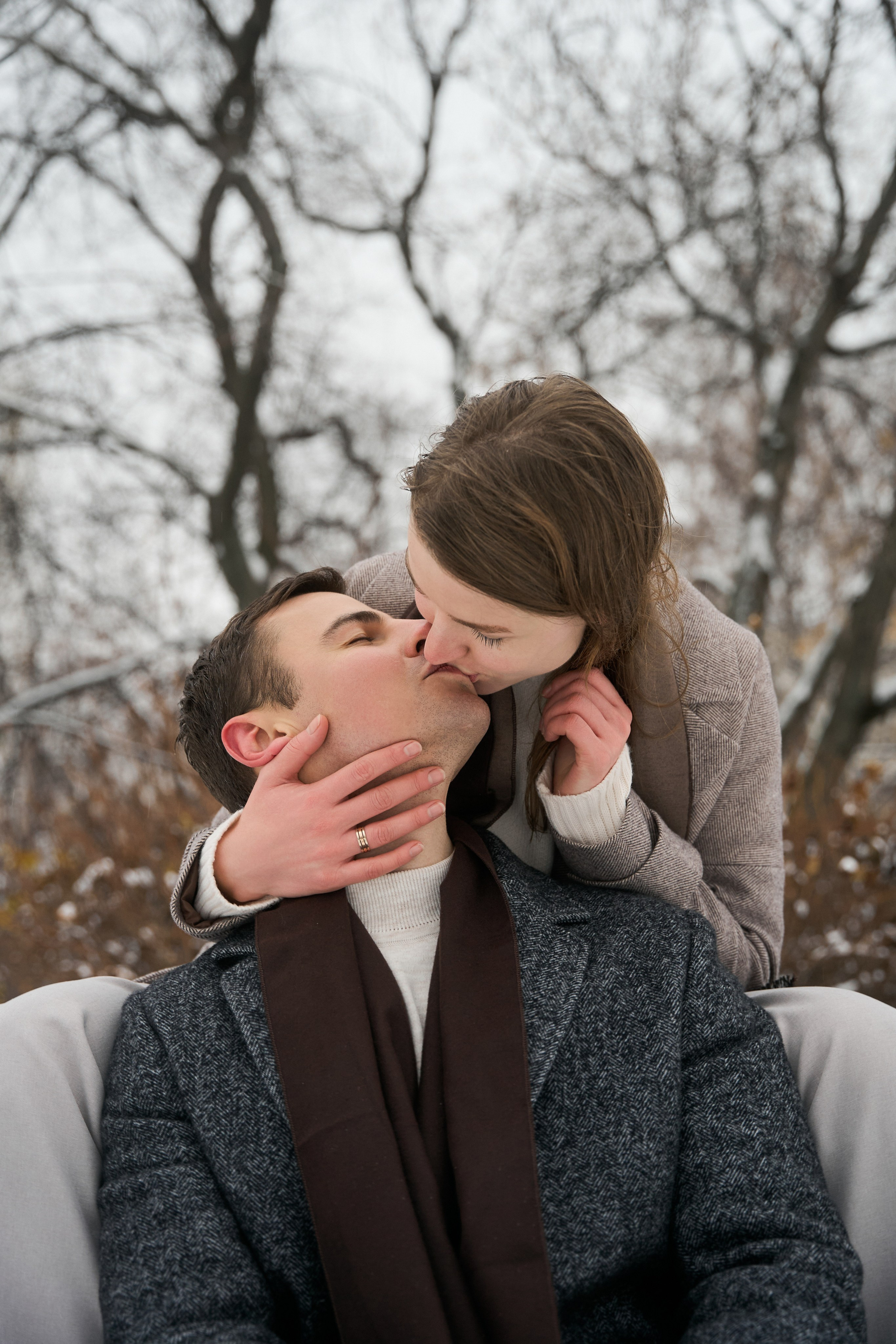 Любовь начинается с поцелуя. Minflo Photographer