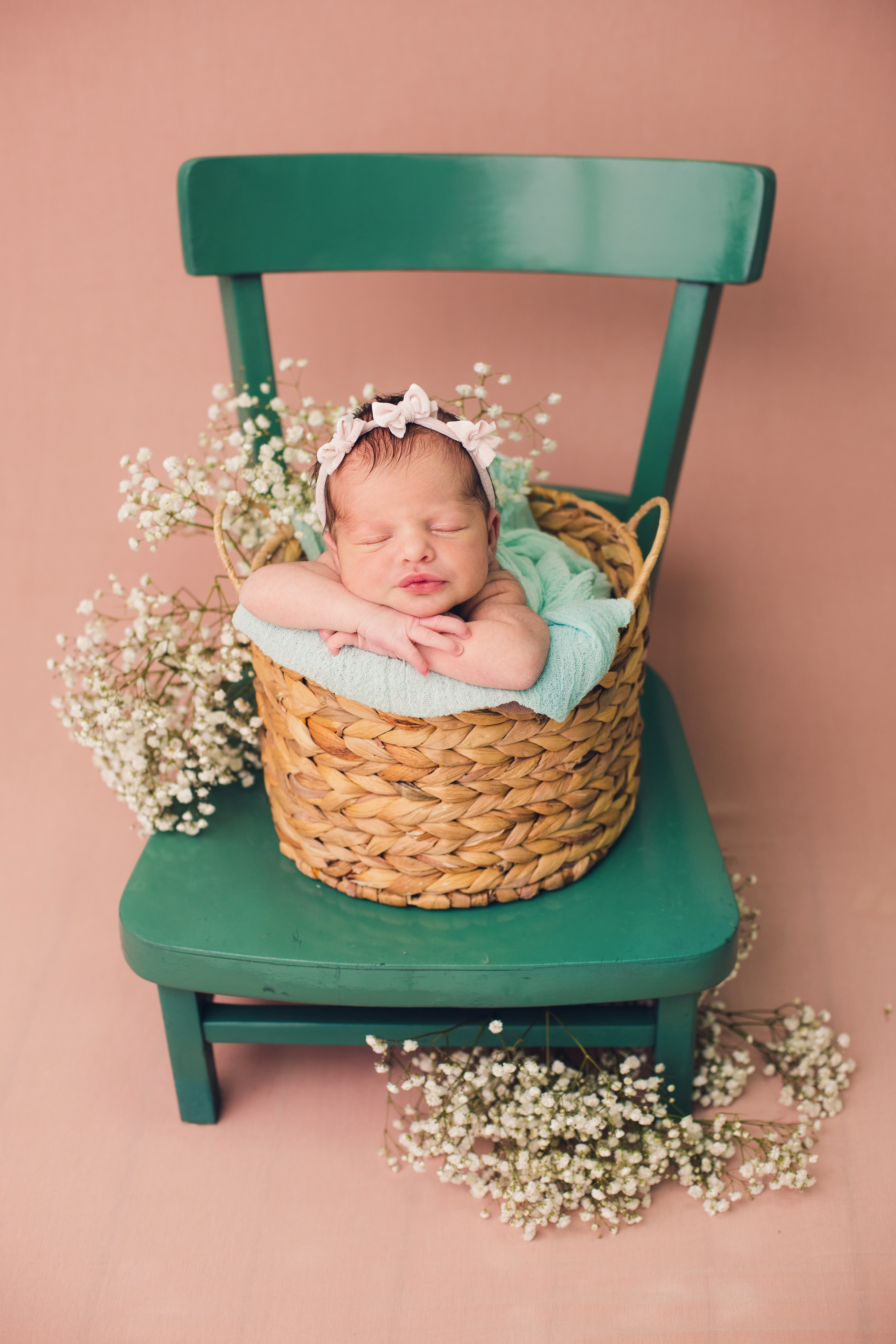 Алина. Фотограф новорожденных в г. Россошь Виктория Нечепуренко