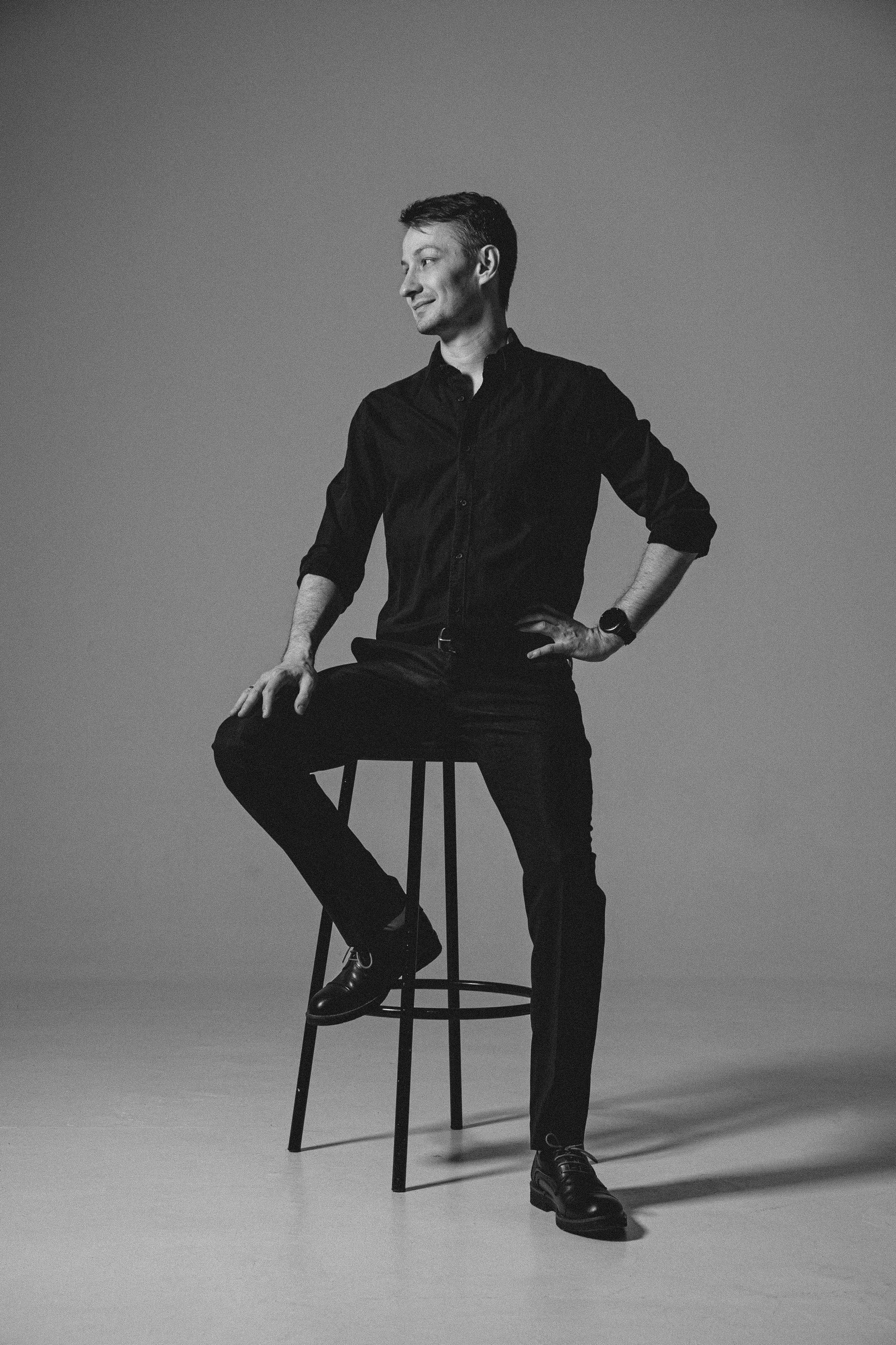 бизнес черно-белый портрет для мужчины