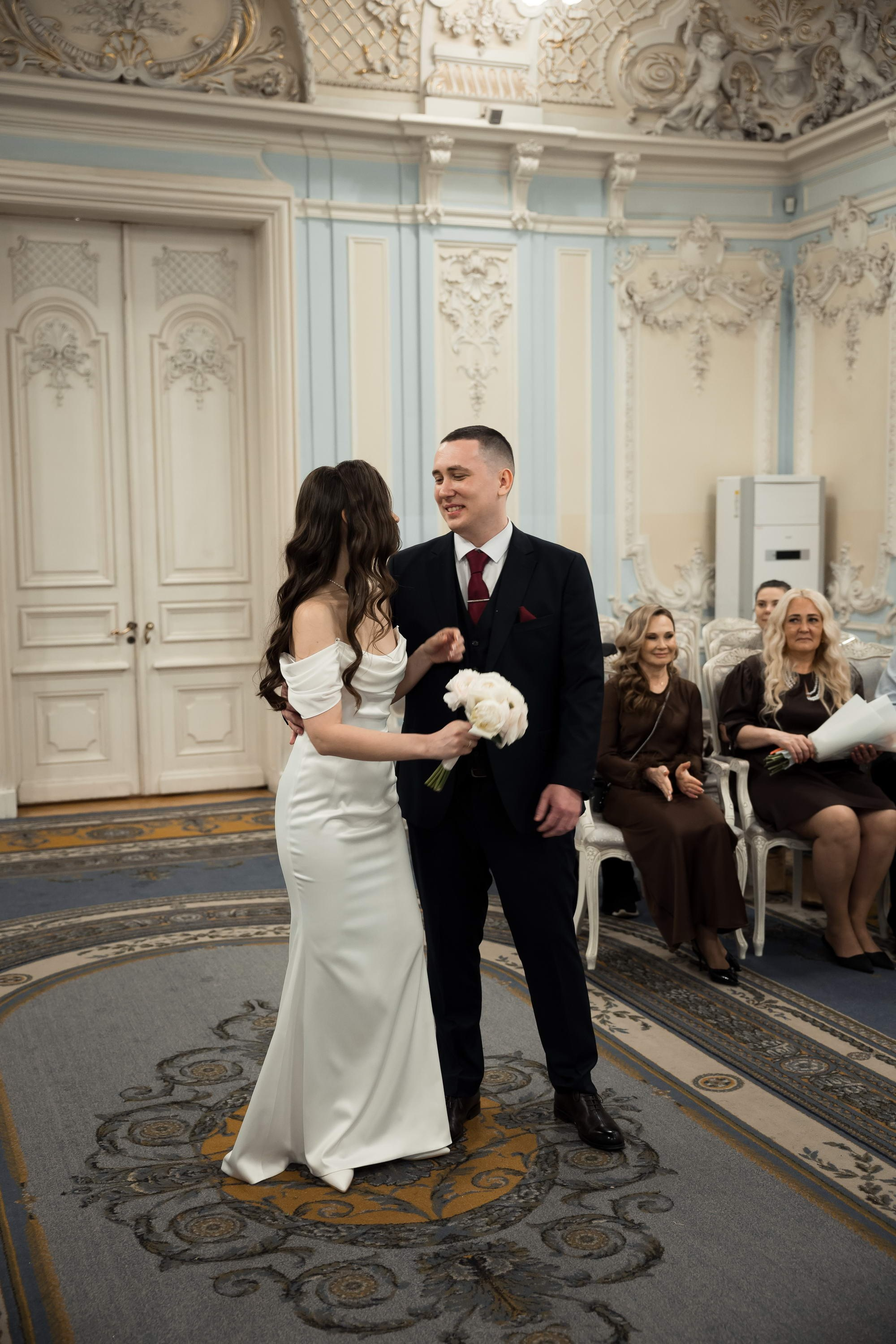 Свадебная фотосессия на Фурштатской. Свадебный фотограф Игорь Брундасов 8PHOTO на свадьбу венчание загс СПб